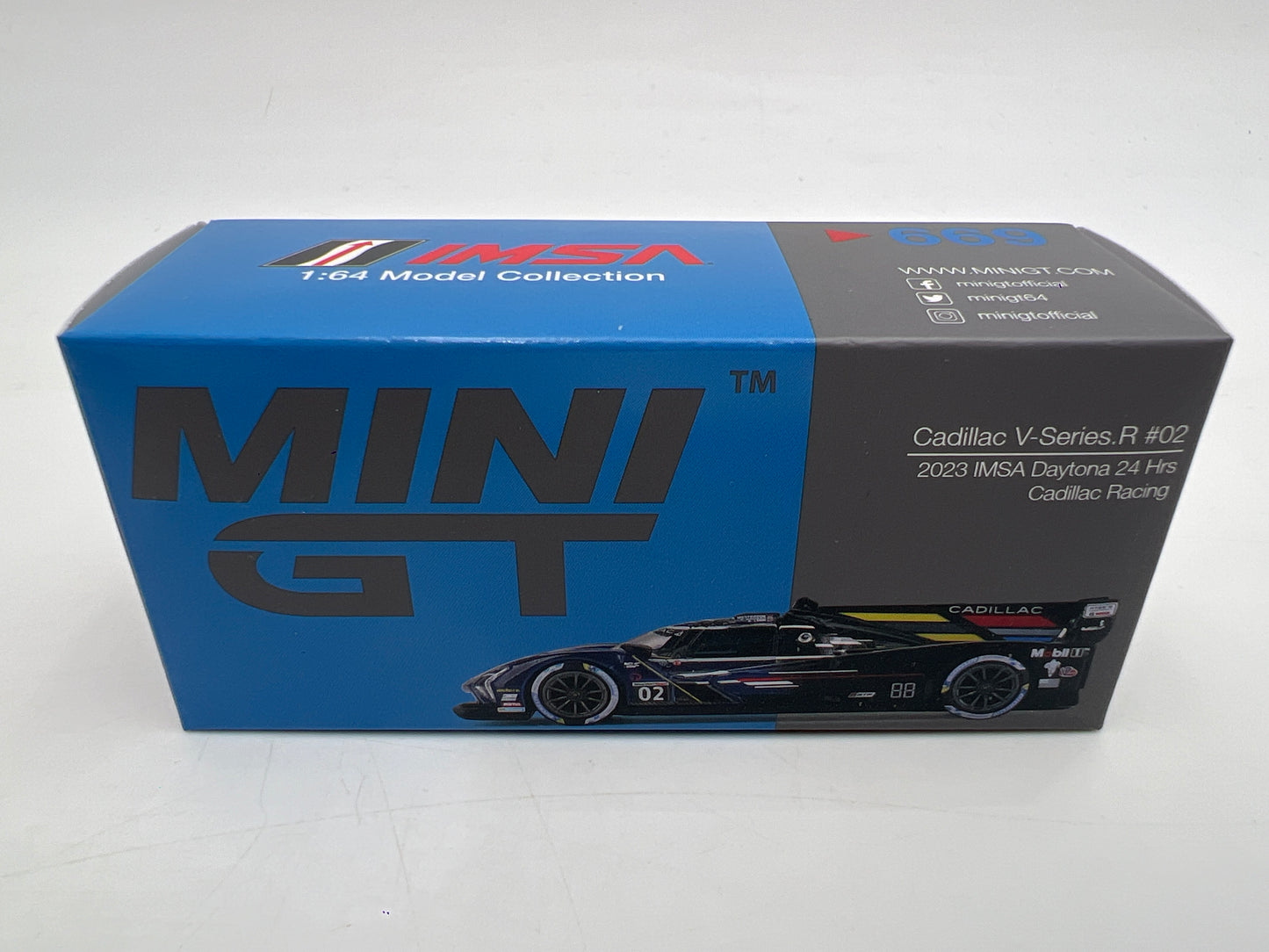 Mini GT #669 Cadillac V-Series.R #02 2023 IMSA Daytona 24 Hrs Cadillac Racing