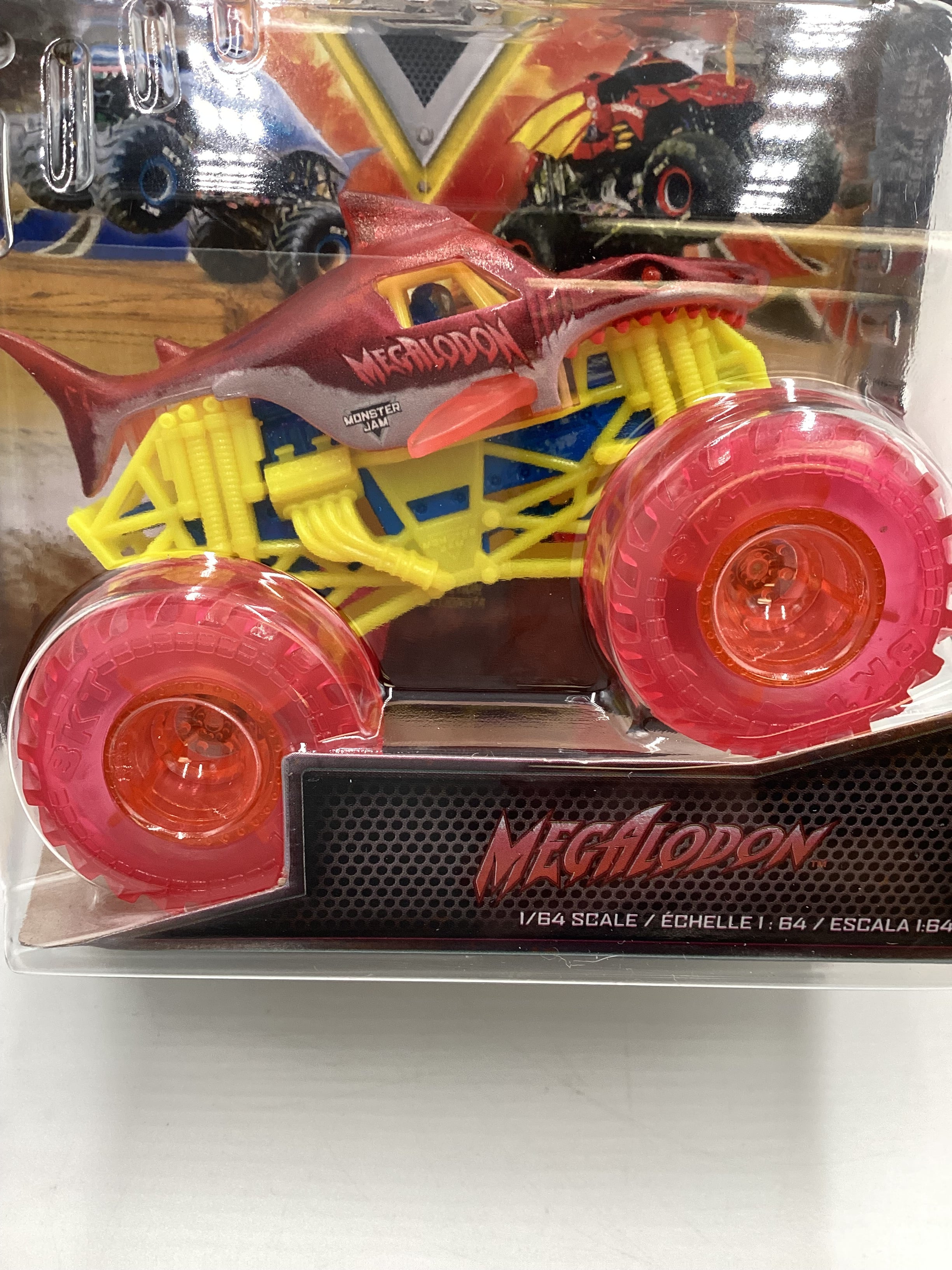 Monster Jam Series 37 Megalodon 127E – carolinasdiecast