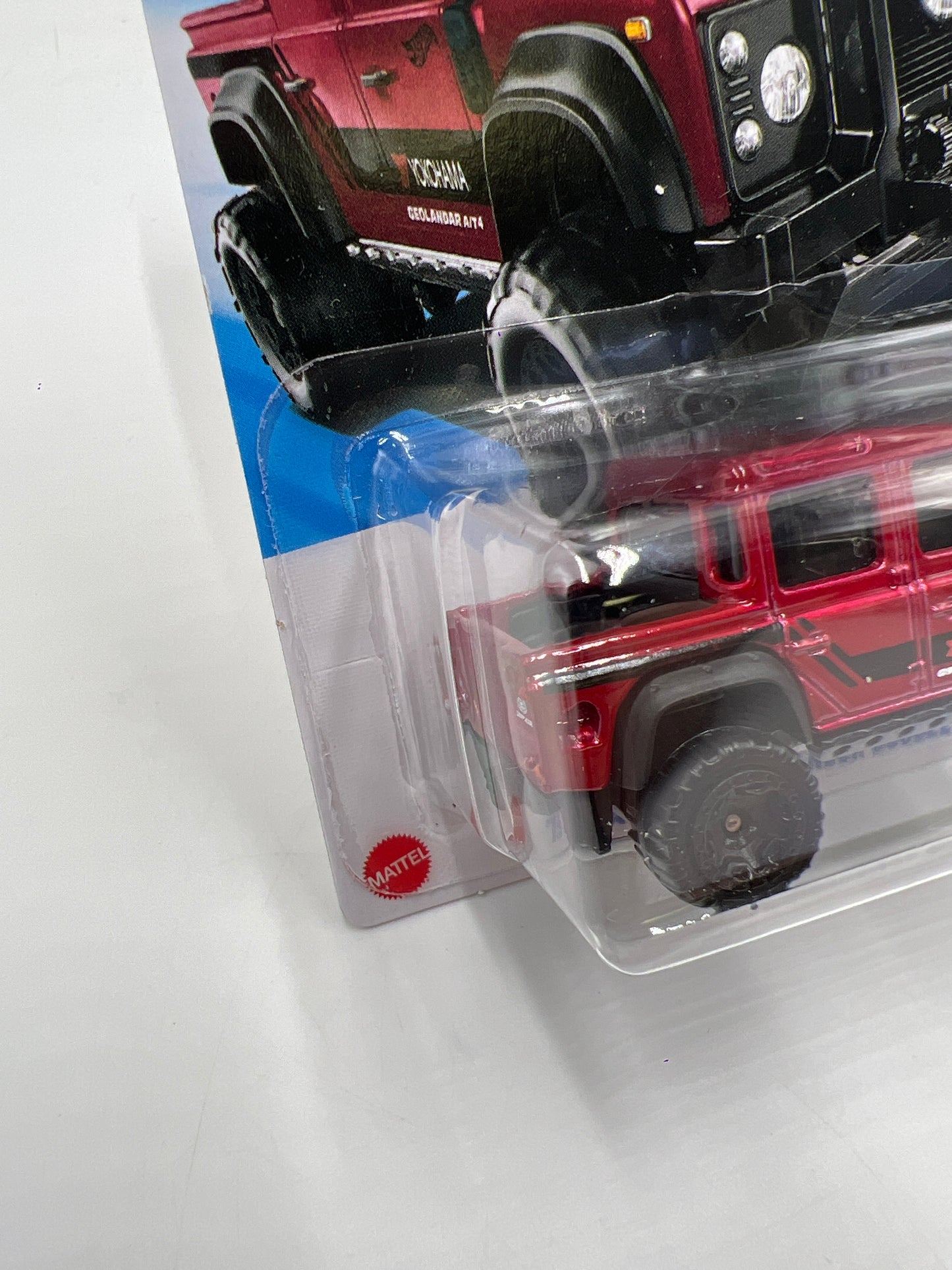 2025 Hot Wheels J Case HW Dirt #179 15 Land Rover Defender Double Cab Red 94i
