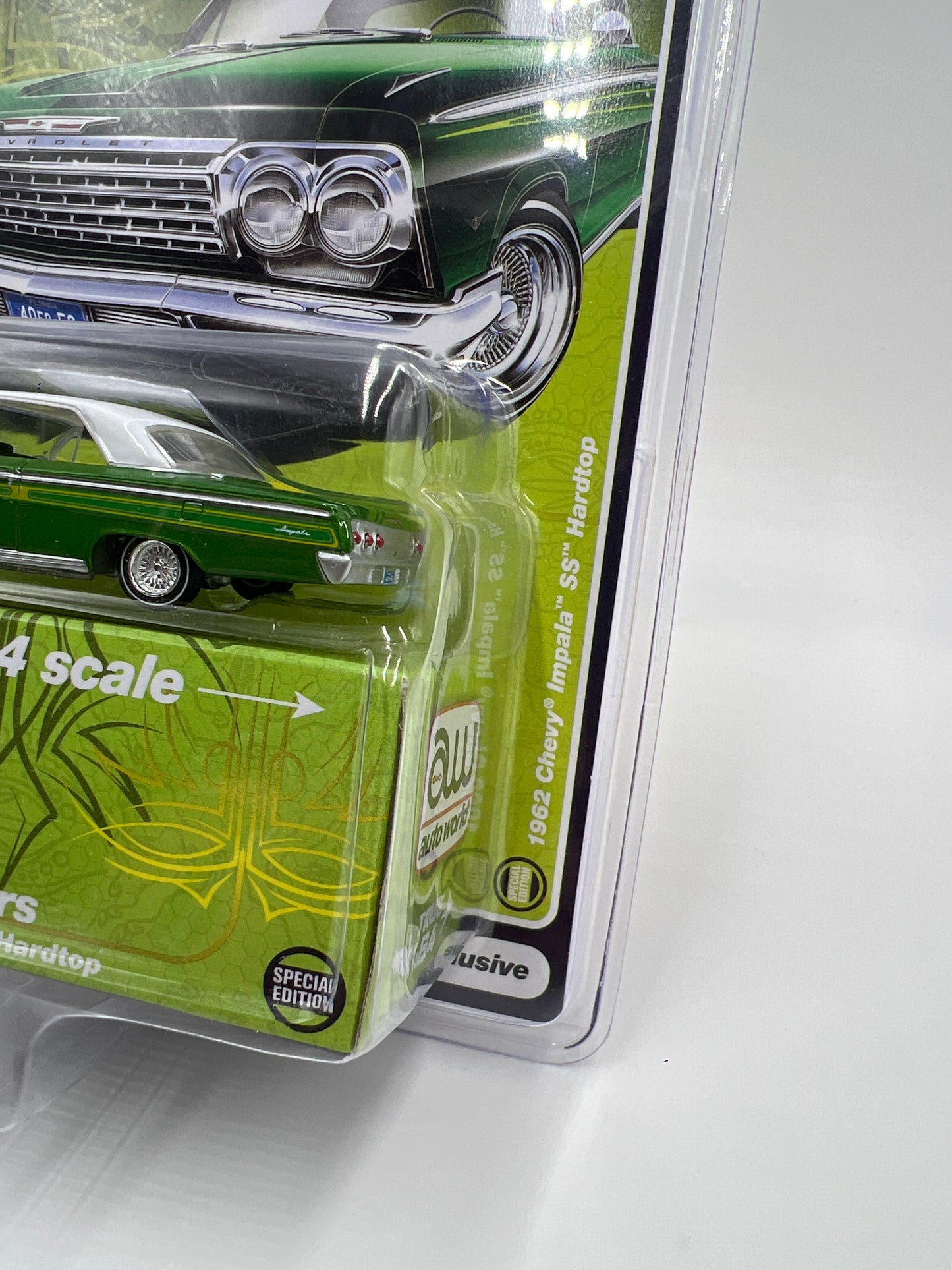 Auto World Mijo Exclusives Custom Lowriders 1962 Chevy Impala SS Hardtop Green 181C
