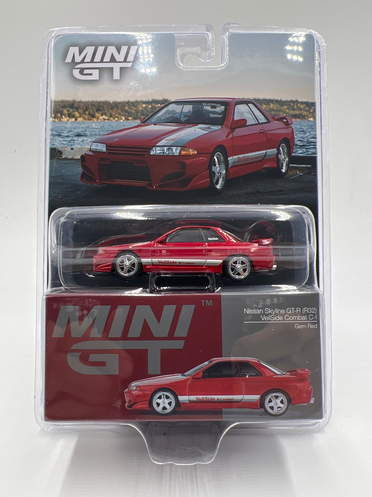 Mini GT #987 Nissan Skyline GT-R R32 VeilSide Combat C-I Red