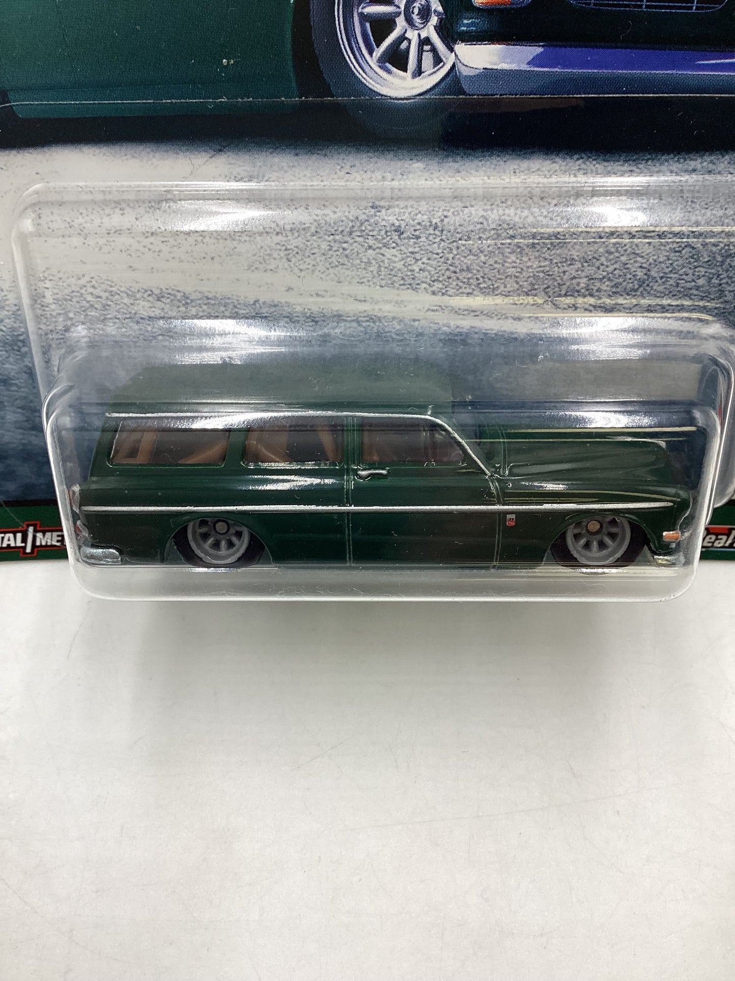 2021 Hot wheels Fast wagons 3/5 Volvo P220 Amazon Wagon 246J