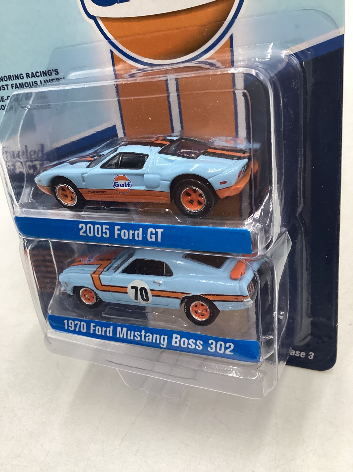 Johnny Lightning Gulf 2005 Ford GT & 1970 Ford Mustang Boss 302 214A