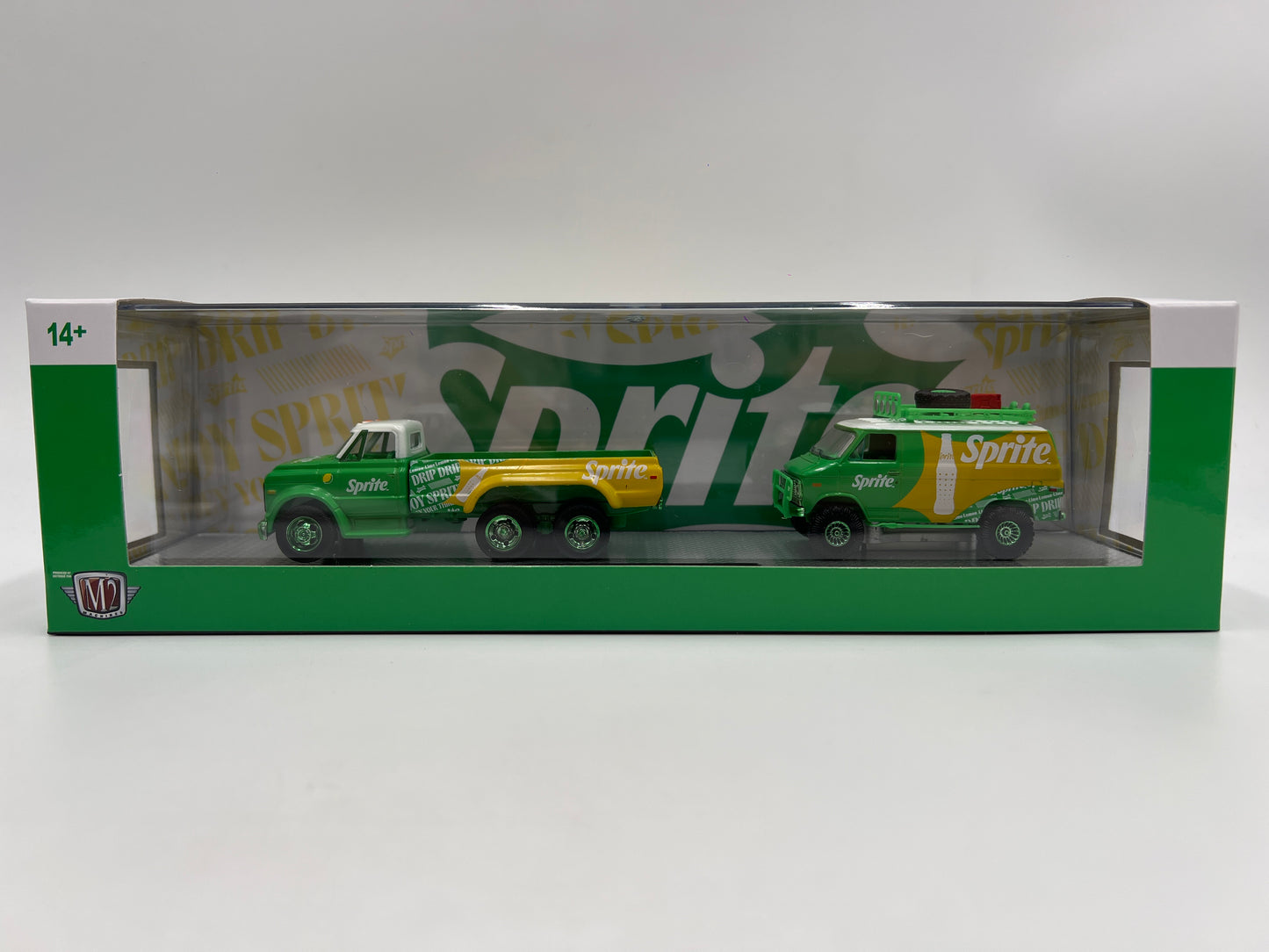 M2 Machines Auto Haulers CHASE Sprite 1970 Chevrolet C60 Truck Custom & 1971 Chevrolet Van G10 4x4 TW38