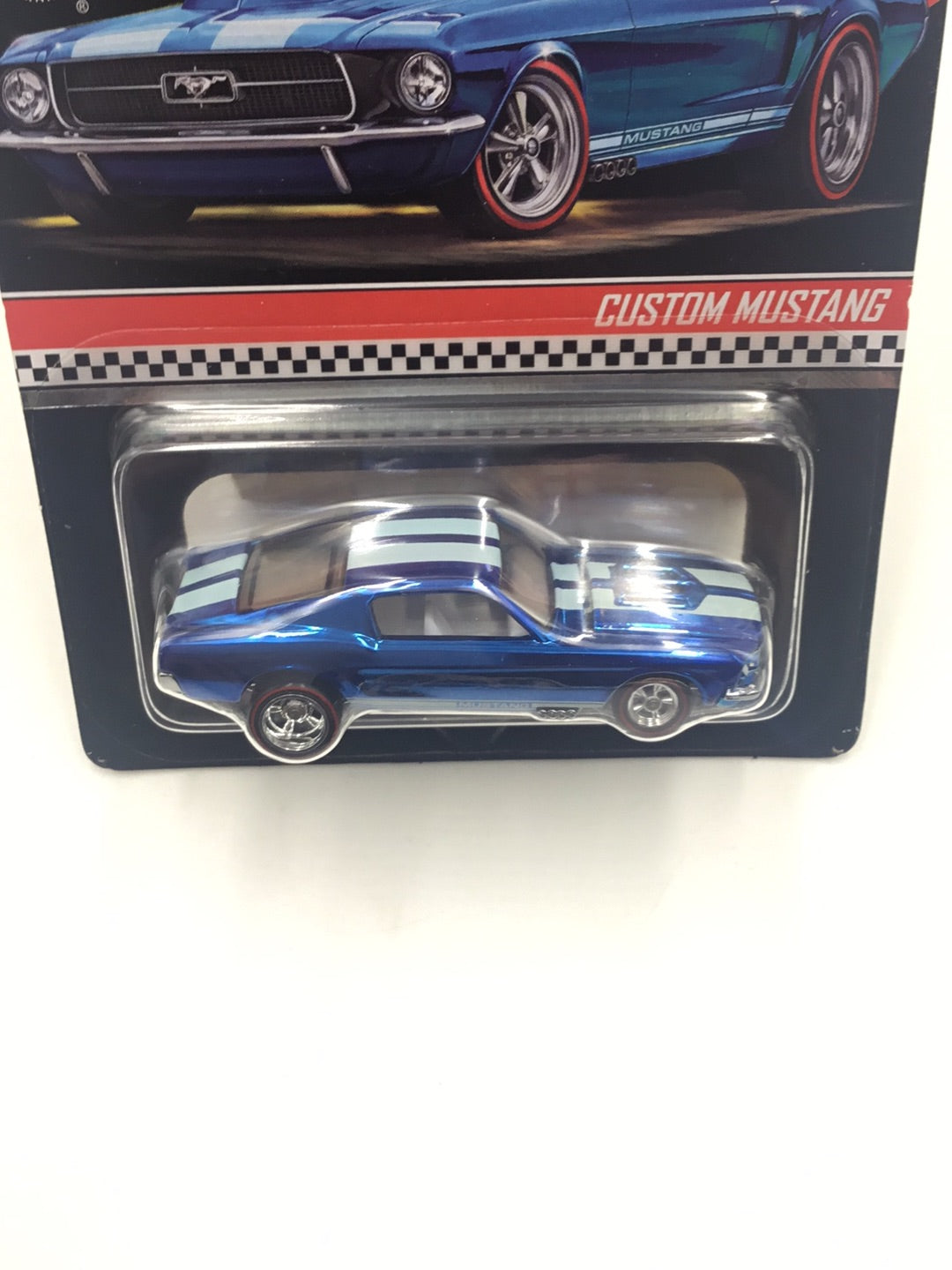 Hot wheels redline club Custom Mustang 11486/12500 with protector