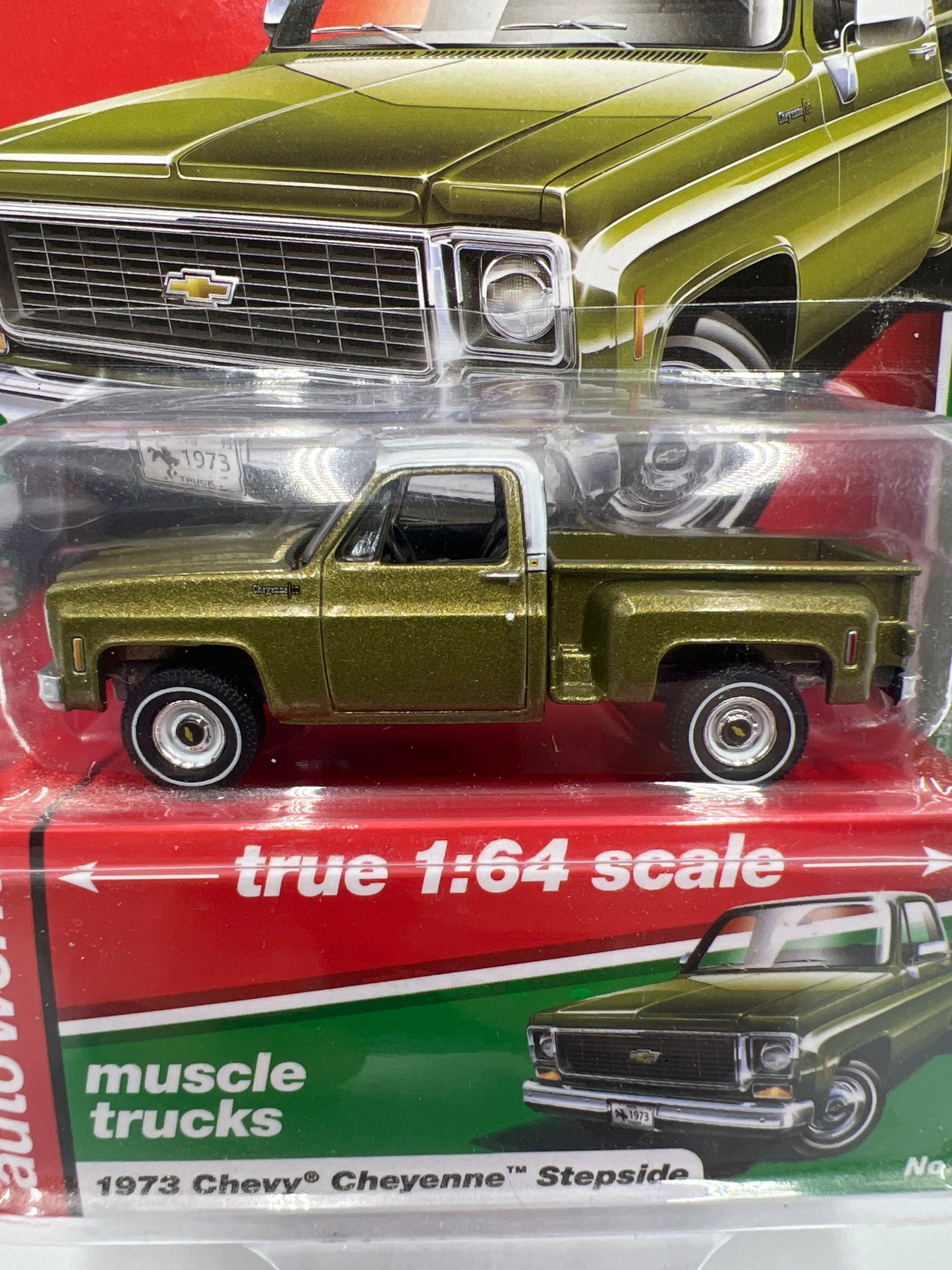 Auto World Muscle Trucks Release 2 Version B 1973 Chevy Cheyenne Stepside Green