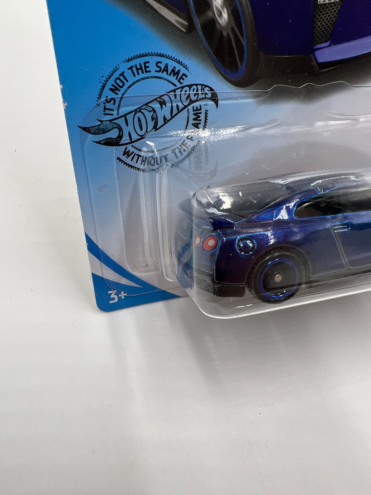 2020 Hot Wheels #137 Super Treasure Hunt 17 Nissan GT-R (R35) W/Protector