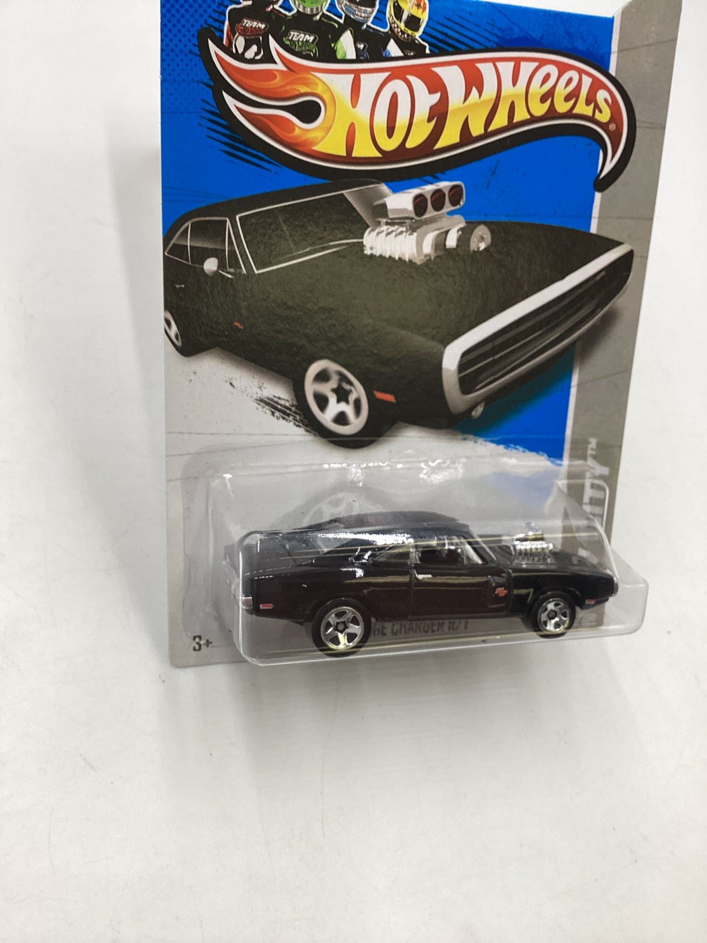 2013 Hot wheels HW City Fast and furious #3 70 Dodge Charger R/T * Card Damage* 74E