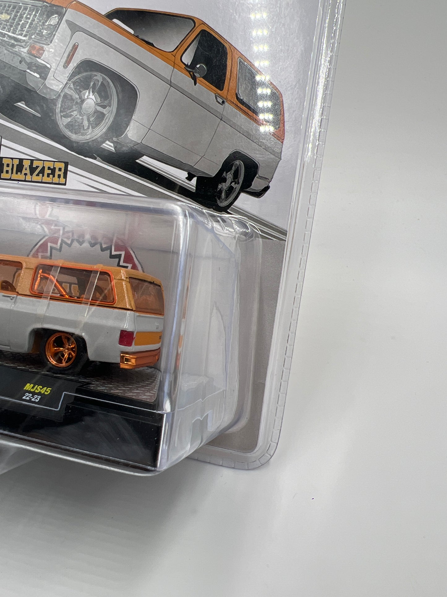 M2 Machines Mijo Exclusives CHASE 1973 Chevrolet K5 Blazer MJS45