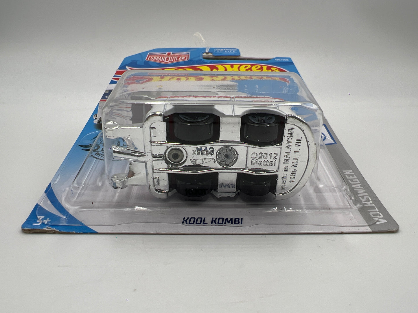 2019 Hot Wheels Volkswagen #136 Urban Outlaw Kool Kombi White 97E