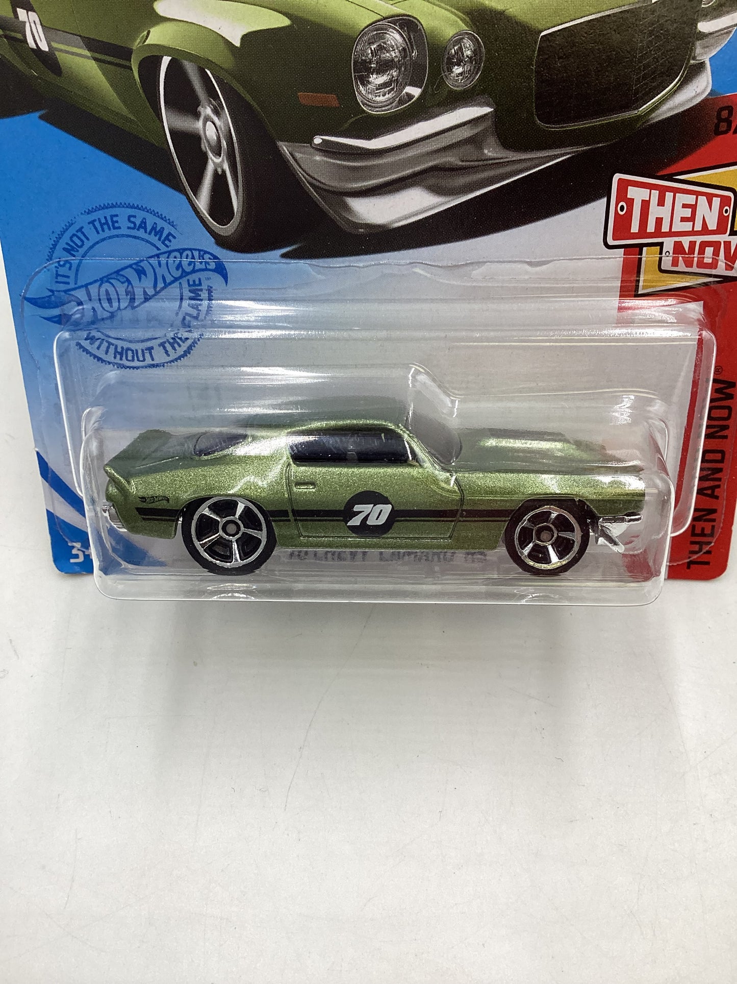 2021 hot wheels  #179 Walgreens Exclusive Green 70 Chevy Camaro RS 239E