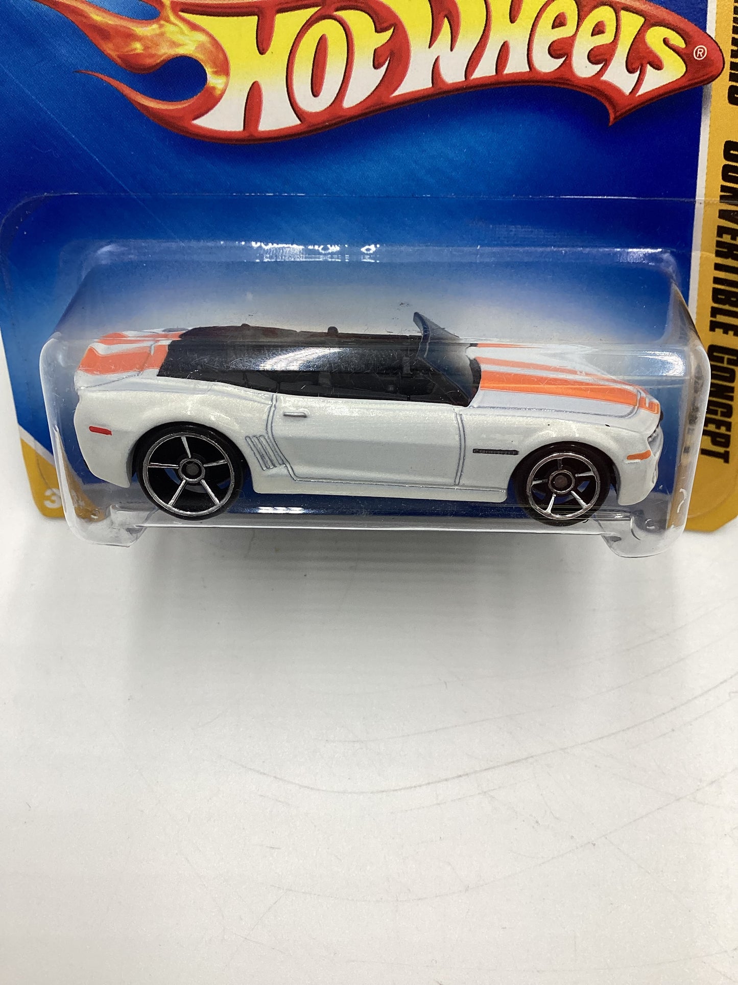 2008 Hot wheels New Models #37 Camaro Concept Convertible White Short Card 4A