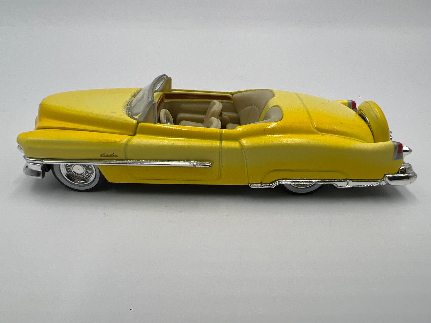 Hot Wheels Collectibles 1/64 Legends John D’Agostino 1953 Cadillac Eldorado Biarritz Yellow Loose