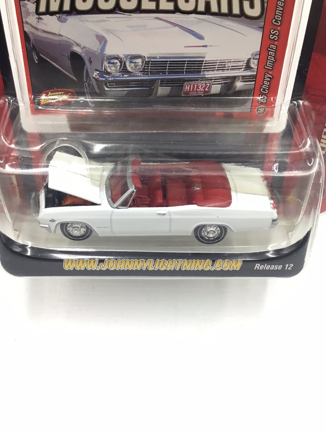 Johnny lightning muscle cars 1965 Chevy Impala SS Convertible TT1