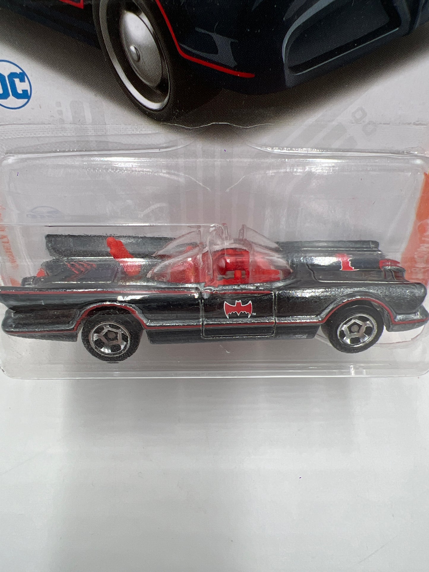 Hot Wheels iD Chase 6/8 TV Series Batmobile 160H