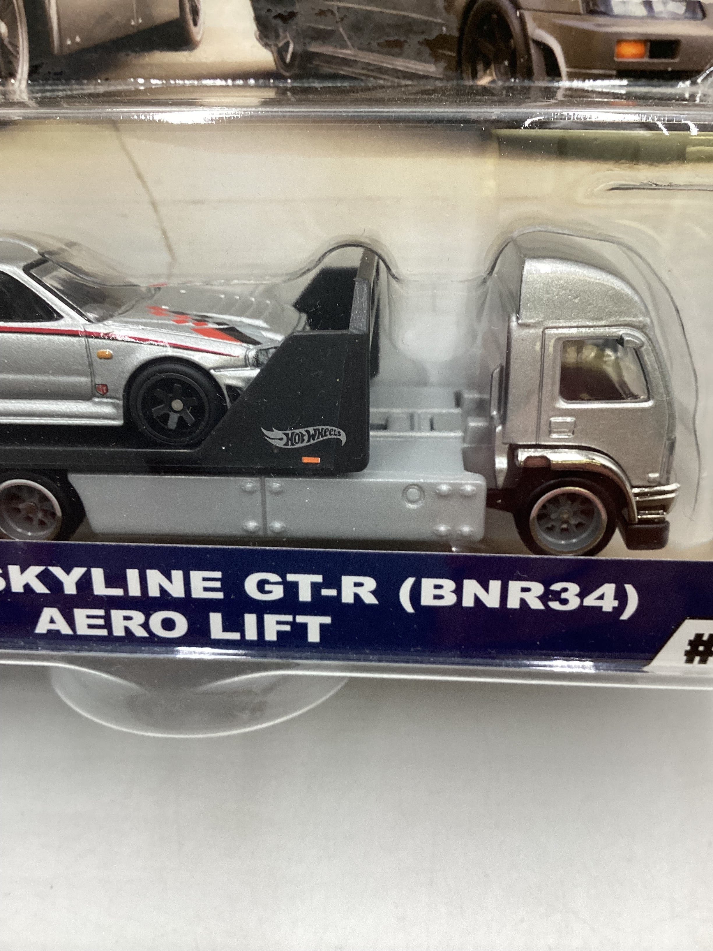 2019 Hot Wheels Team Transport #12 Nissan skyline GT-R r34 Aero