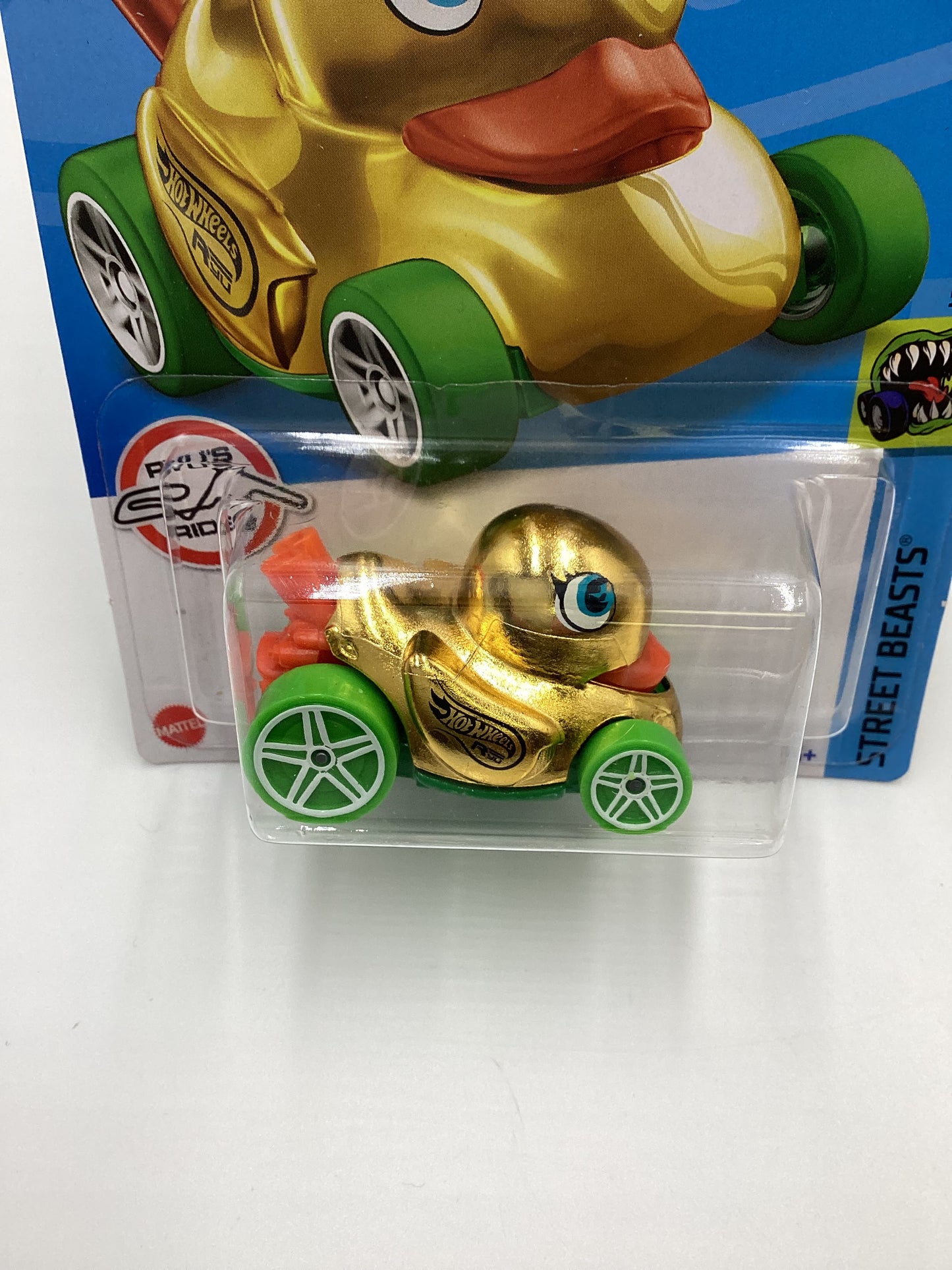 Hot Wheels 2022 Treasure Hunt Duck N Roll #139 w/protector