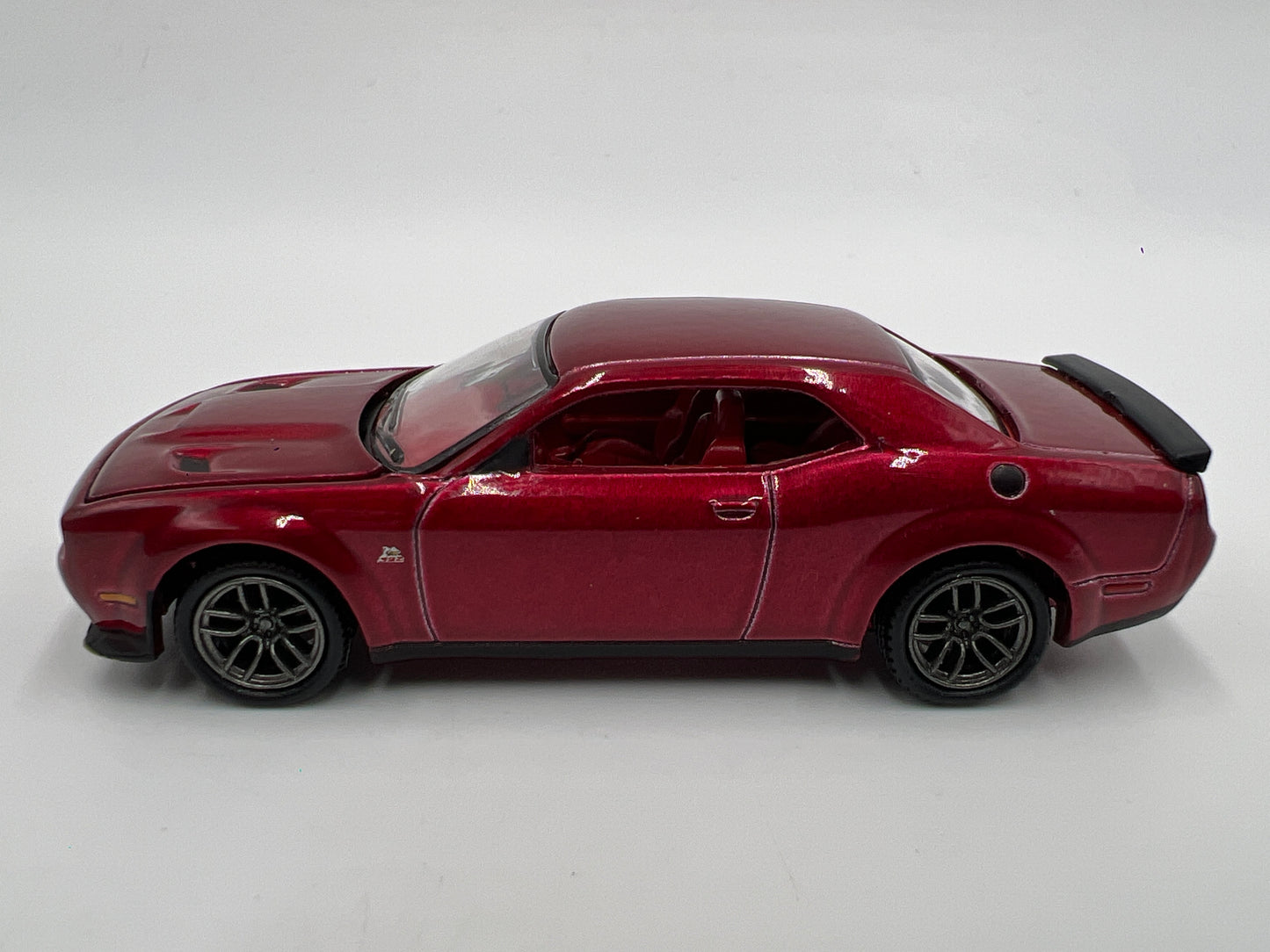 Auto World 1/64 Ultra Red Chase 2019 Dodge Challenger R/T Scat Pack Red Loose