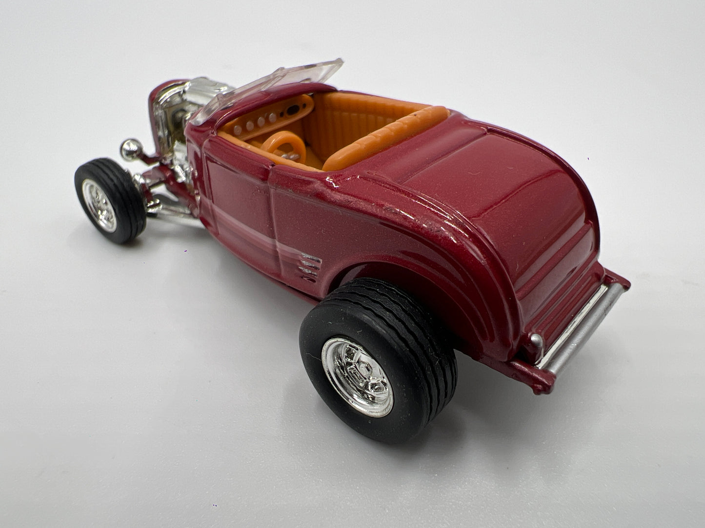 Hot Wheels Collectibles 1/64 Reggies Cars 1932 Ford Hi-Boy Roadster Red Loose