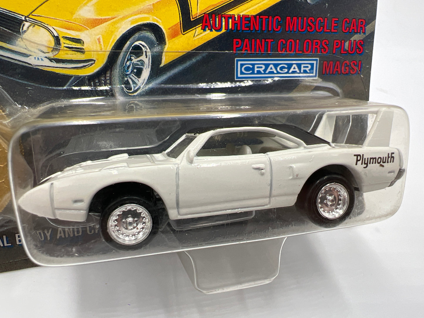 Johnny Lightning Muscle Cars USA Series 9 #523 1970 Plymouth Superbird 232G