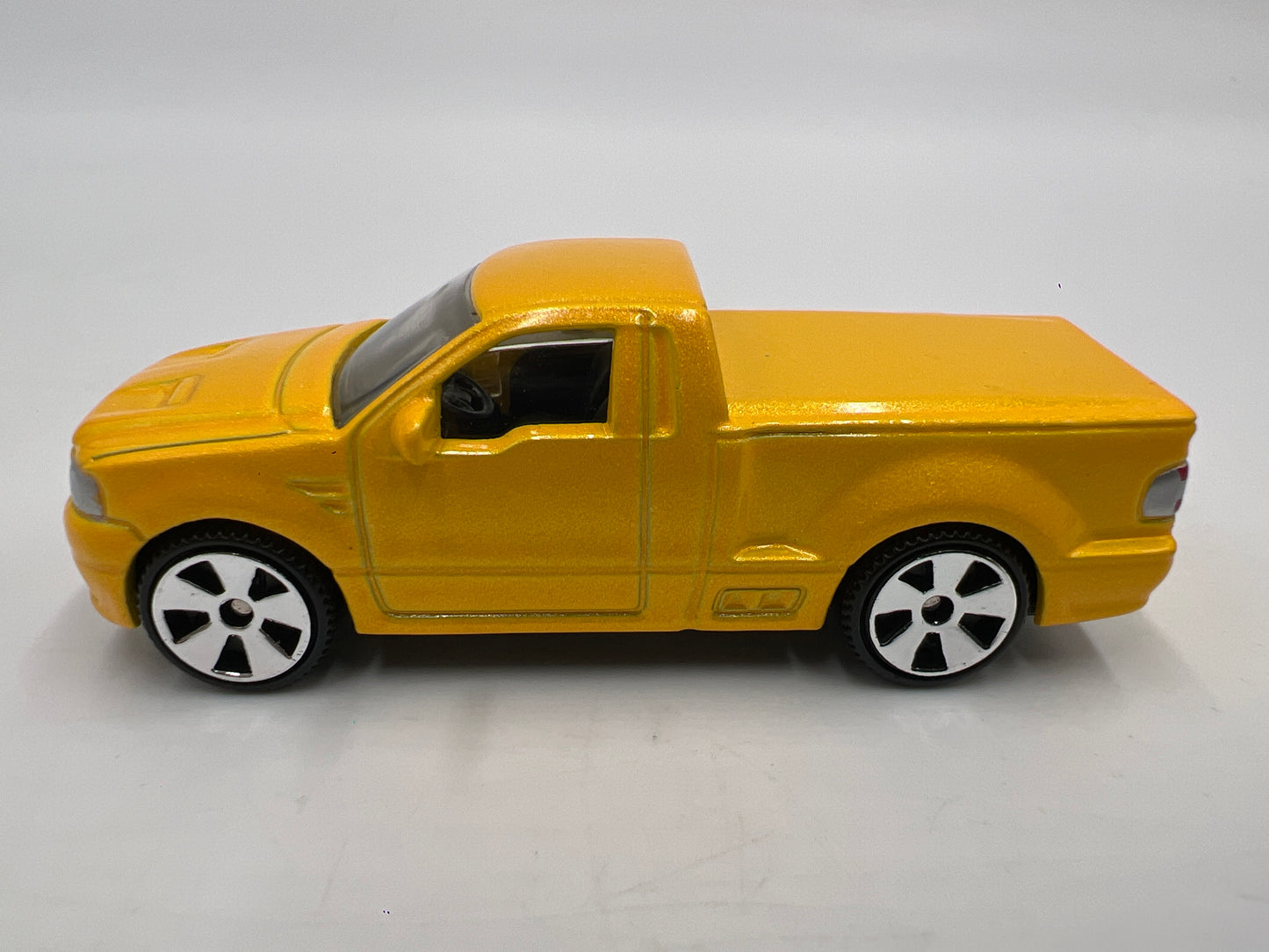Matchbox 1/64 Superfast #2 Ford SVT Lightning Concept Yellow Loose
