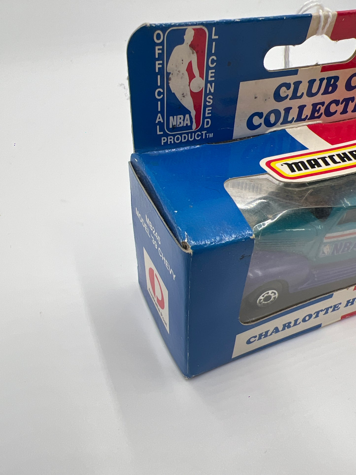 Matchbox 1995 NBA Club Car Collectible MB245 Model 39 Chevy Charlotte Hornets Blue (Cracked Blister)