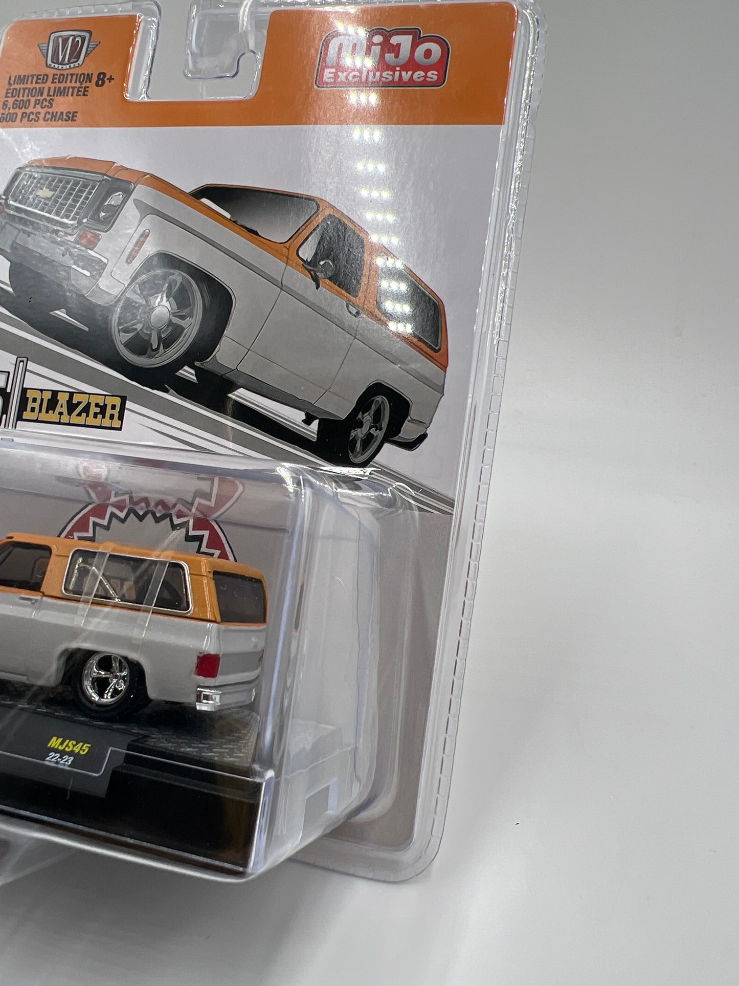 M2 Machines Mijo Exclusives 1973 Chevrolet K5 Blazer MJS45 202D