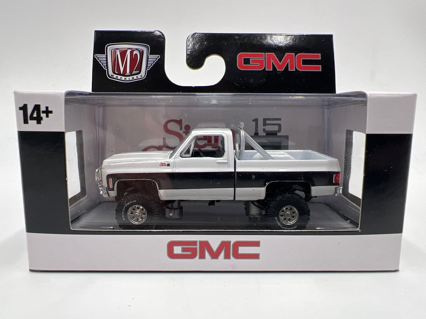M2 Machines 1976 GMC Sierra Grande 15 4x4 White R93