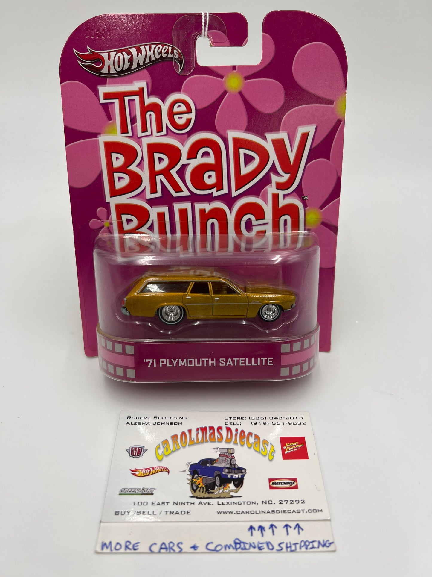 Hot Wheels Retro Entertainment The Brady Bunch 71 Plymouth Satellite Gold 243A