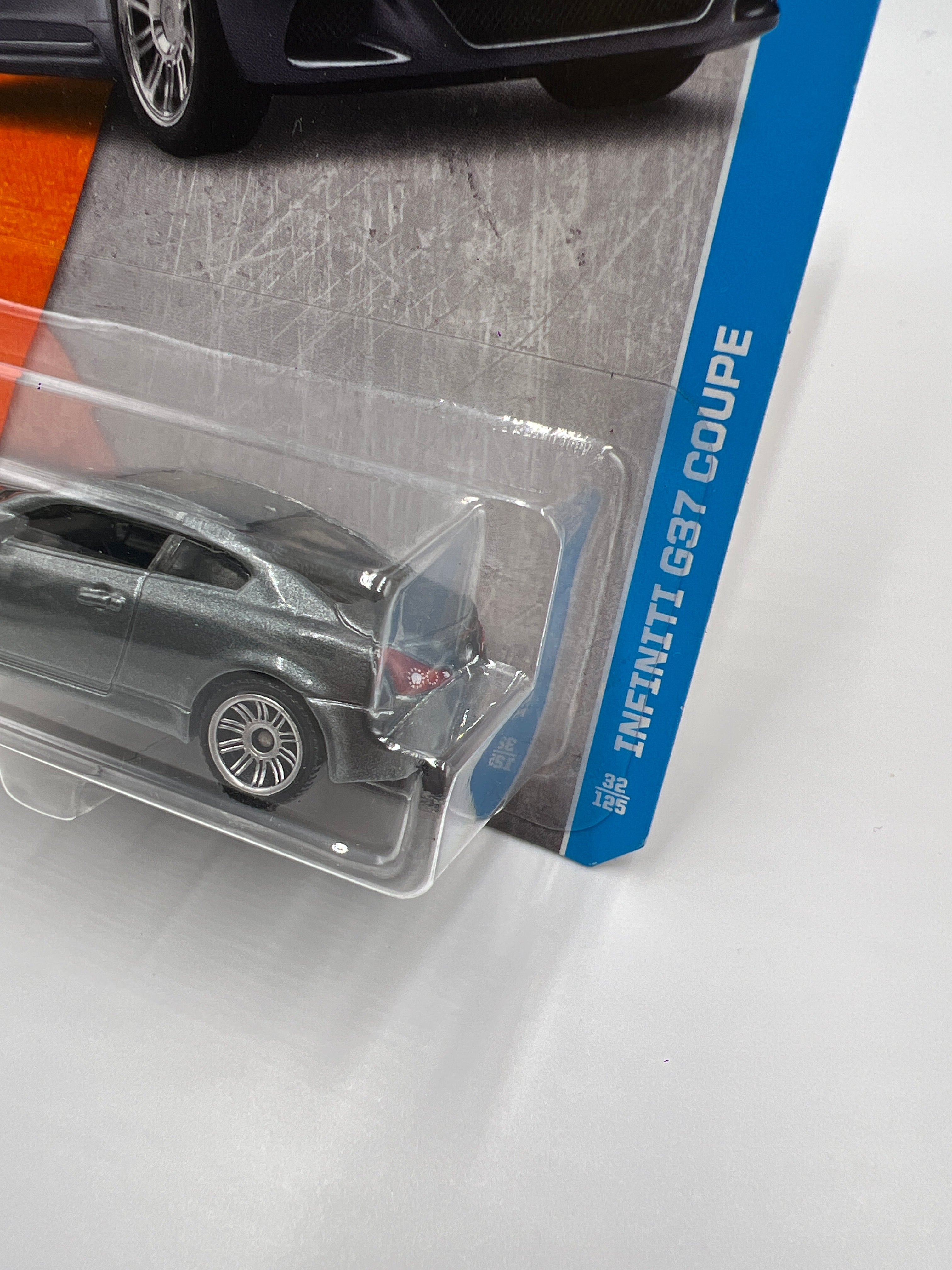 Matchbox MBX Adventure City #32 Infiniti G37 Coupe Silver W