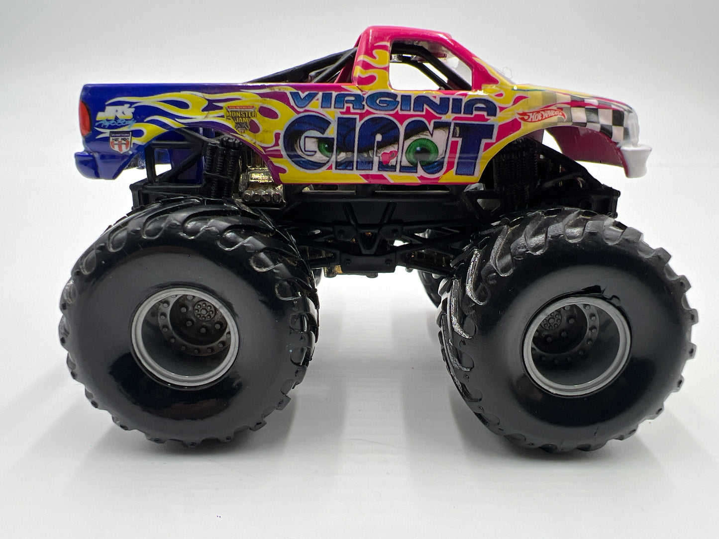 Hot Wheels 1:64 Monster Jam Small Wheel/Metal Base Virginia Giant Loose