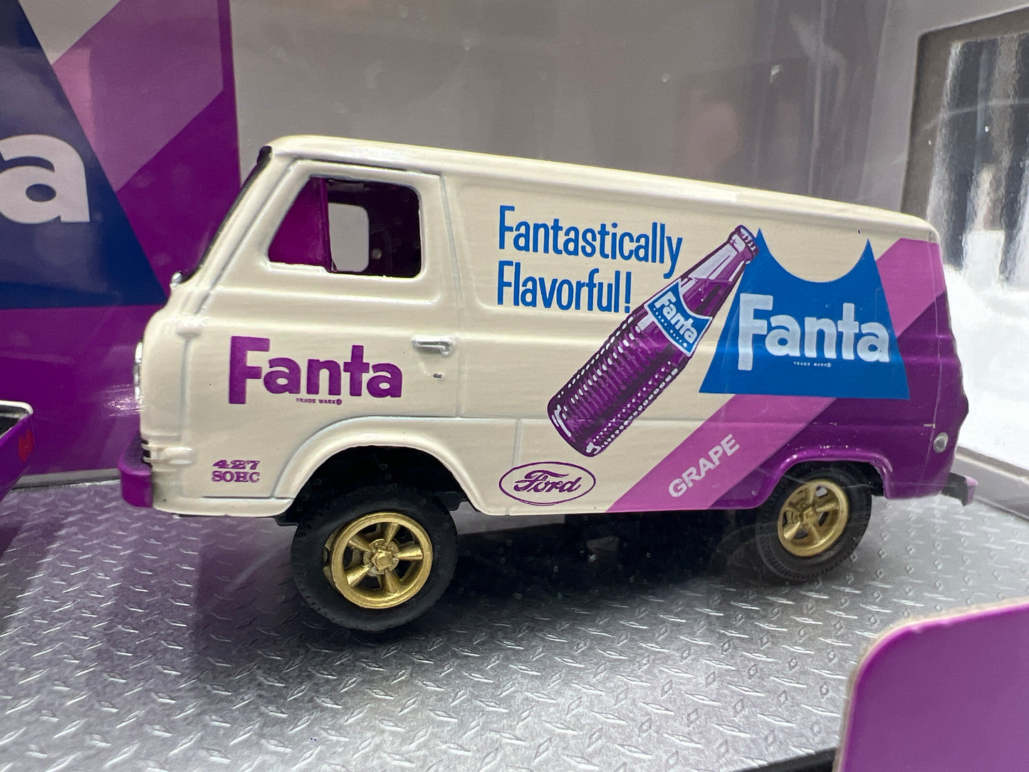 M2 Machines Auto Haulers Fanta 1970 Ford C-600 Truck & 1964 Ford Econoline Delivery Van Gasser TW07