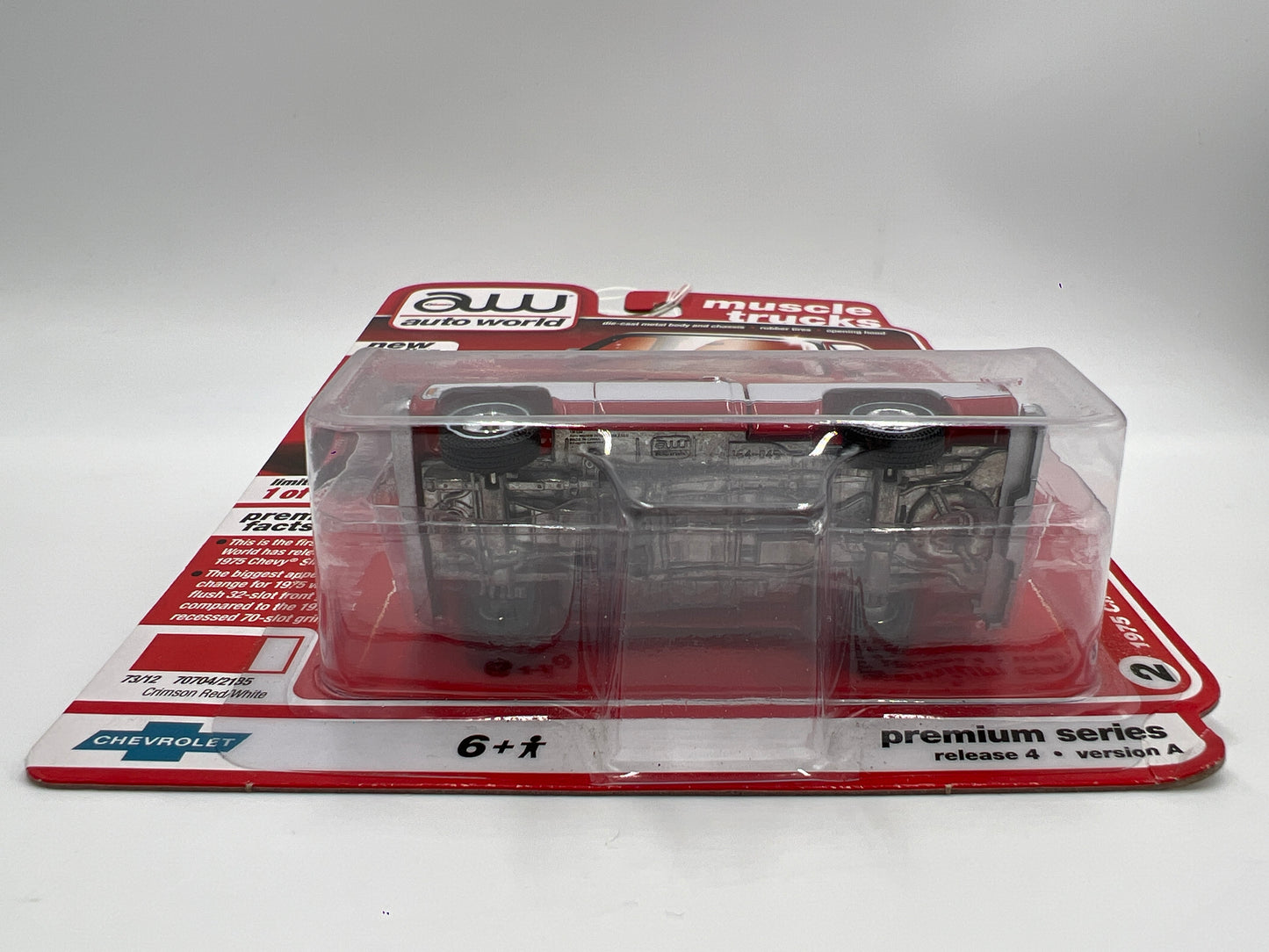 Auto World Muscle Trucks Release 4 Version A 1975 Chevy Silverado C10 Fleetside Red/White