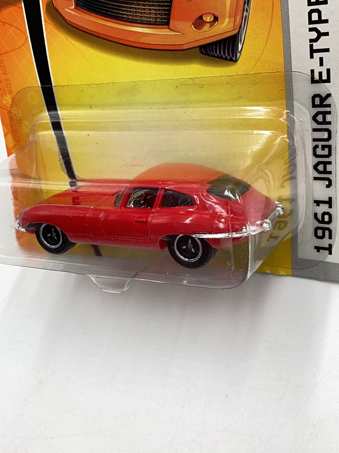 Matchbox 2007 #4 1961 Jaguar E -Type Coupe red 209C