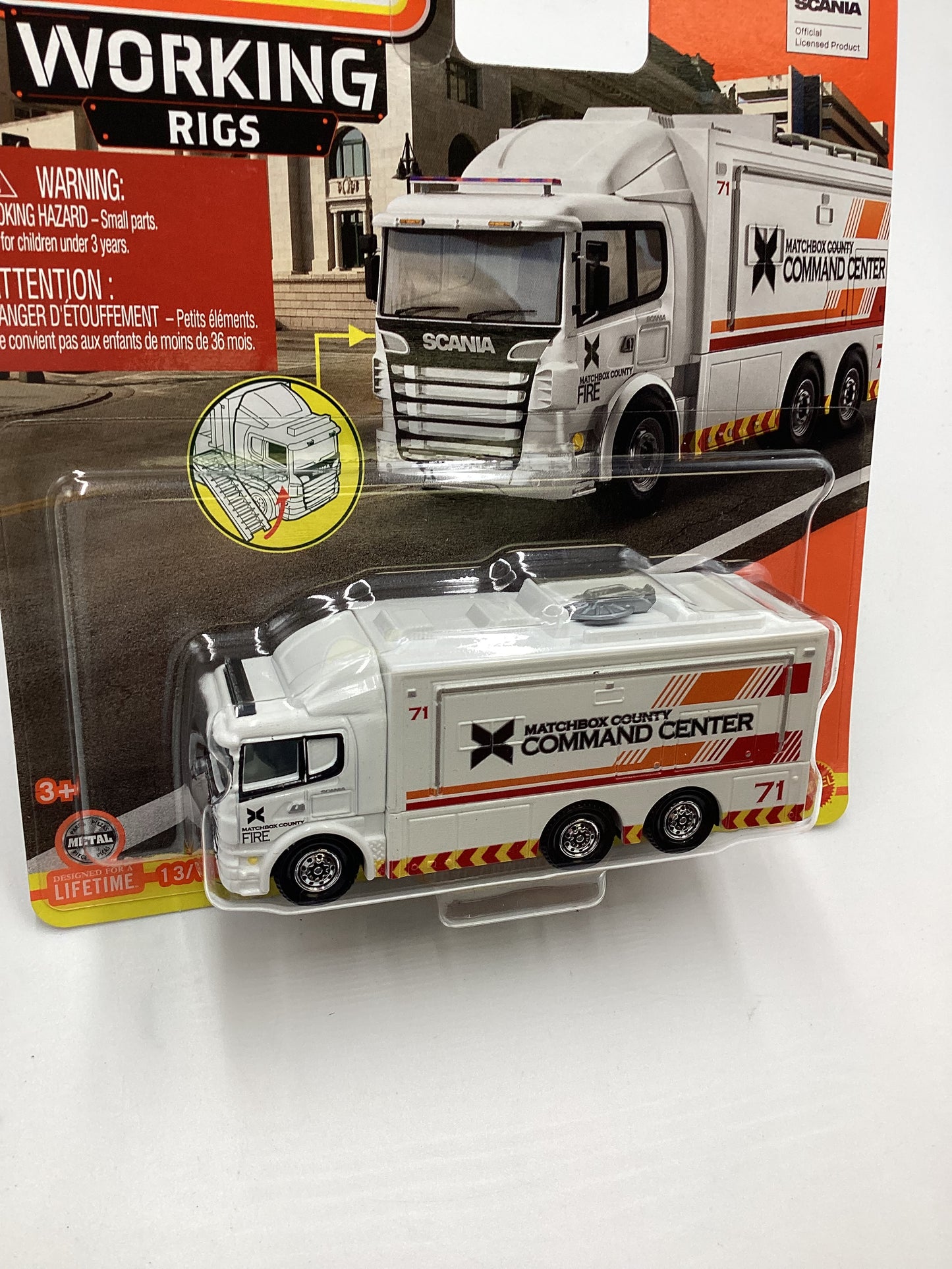 Matchbox Working Rigs #13 Scania Tactical Command Center White 168i