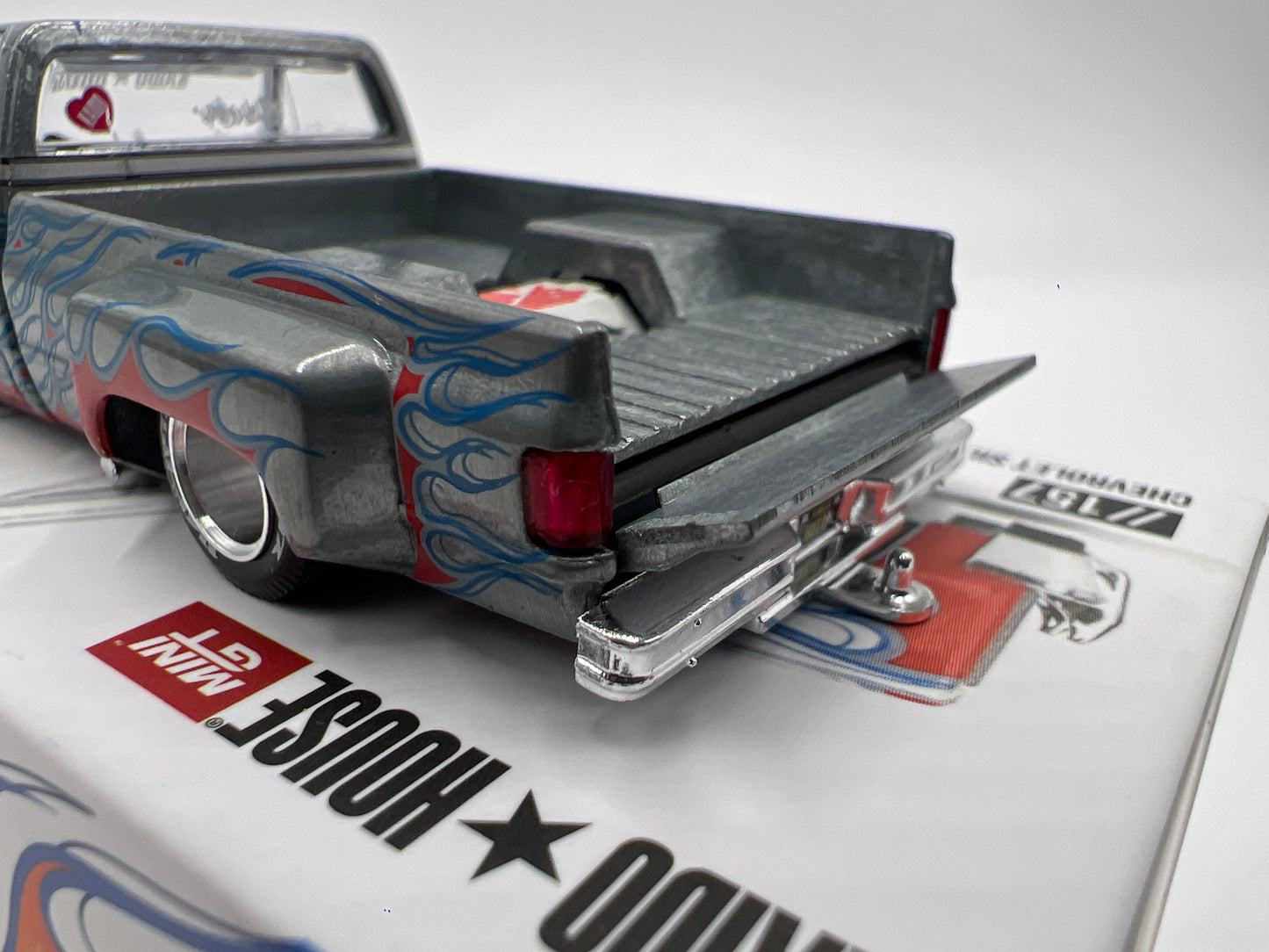 Mini GT x Kaido House #157 CHASE Chevrolet Silverado Dually On Fire V2 White