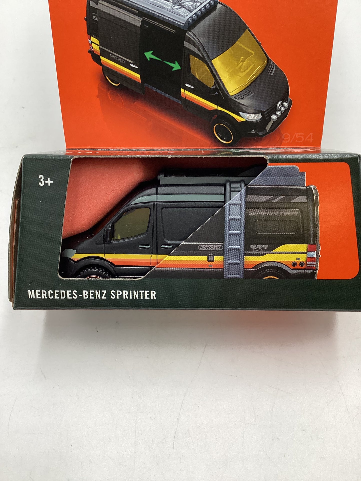 Matchbox Moving Parts Mercedes Benz Sprinter 164G