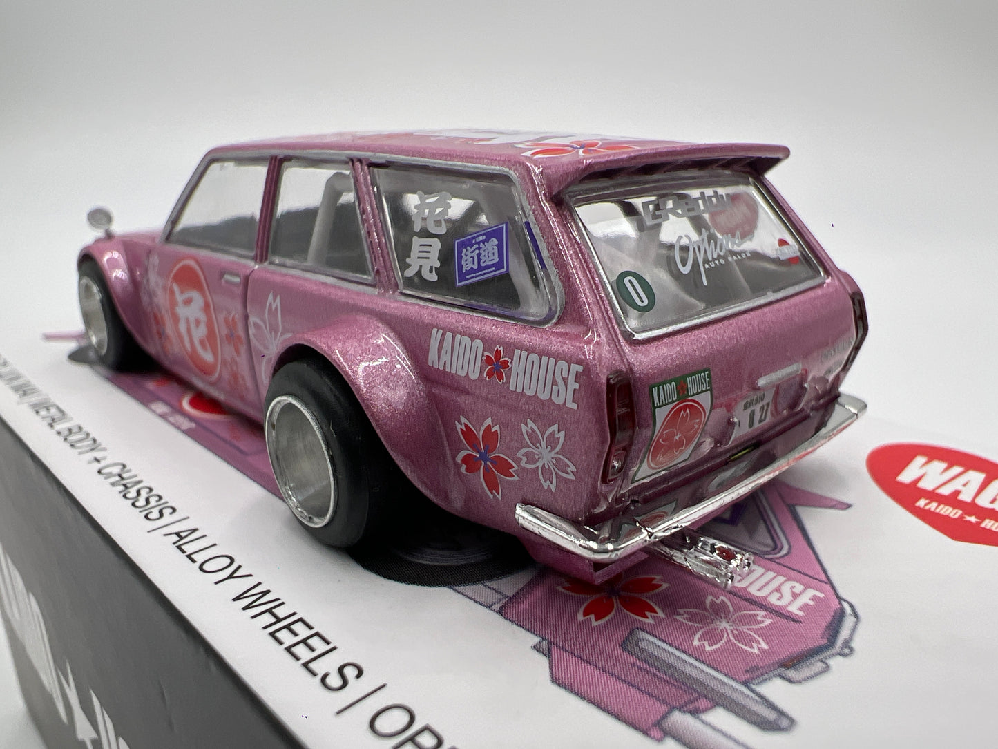 Mini GT Kaido House #012 Datsun 510 Wagon Pink