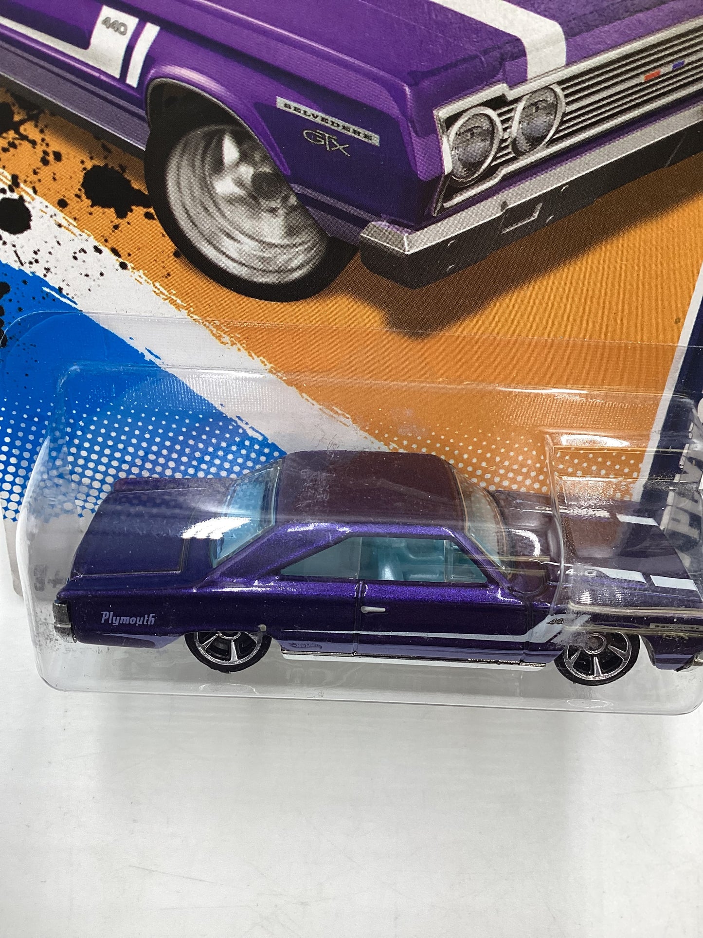 2012 Hot Wheels Muscle Mania Mopar #86 67 Plymouth GTX Purple 36A