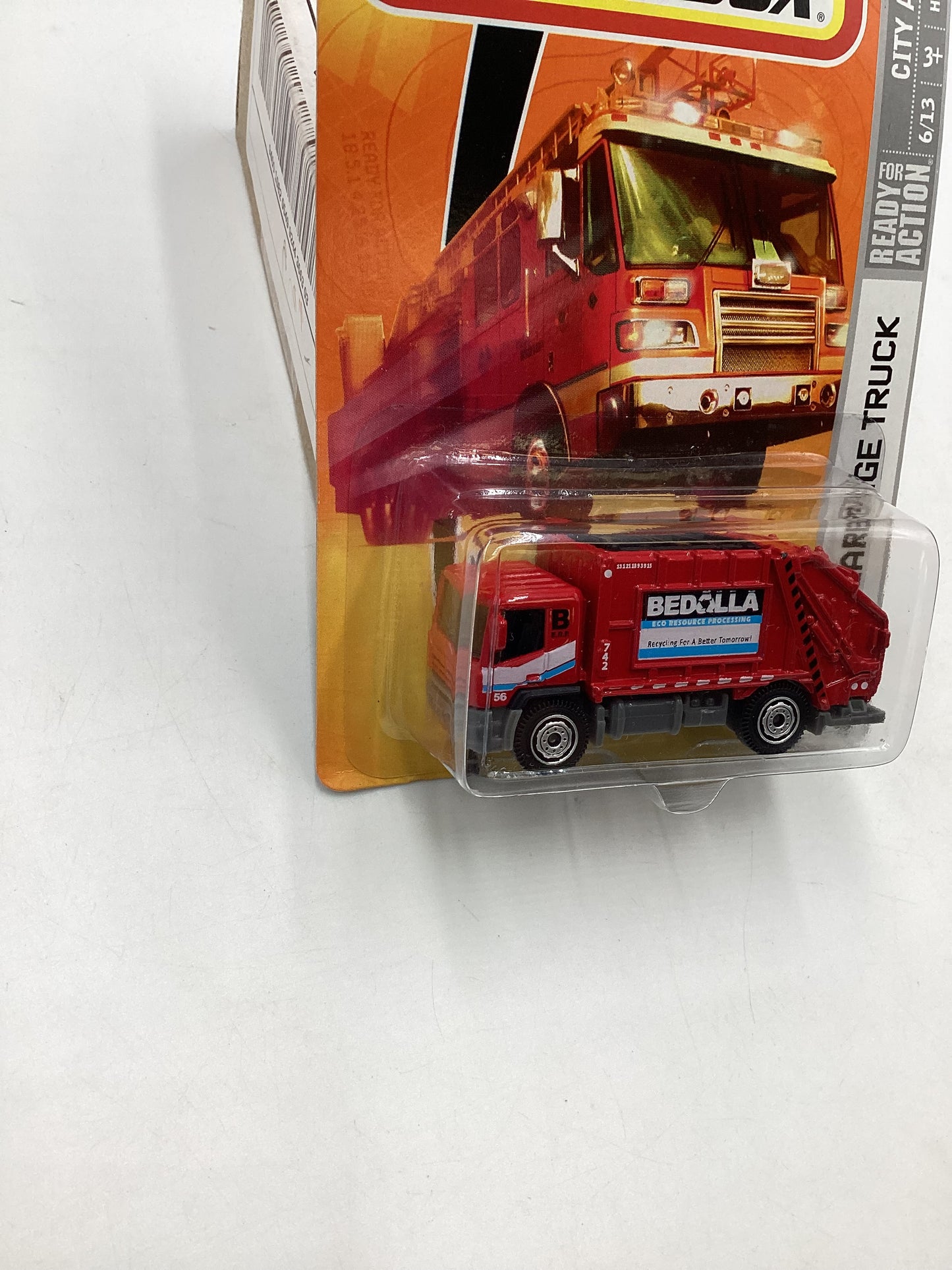 Matchbox City Action 08 Garbage Truck #46 207D