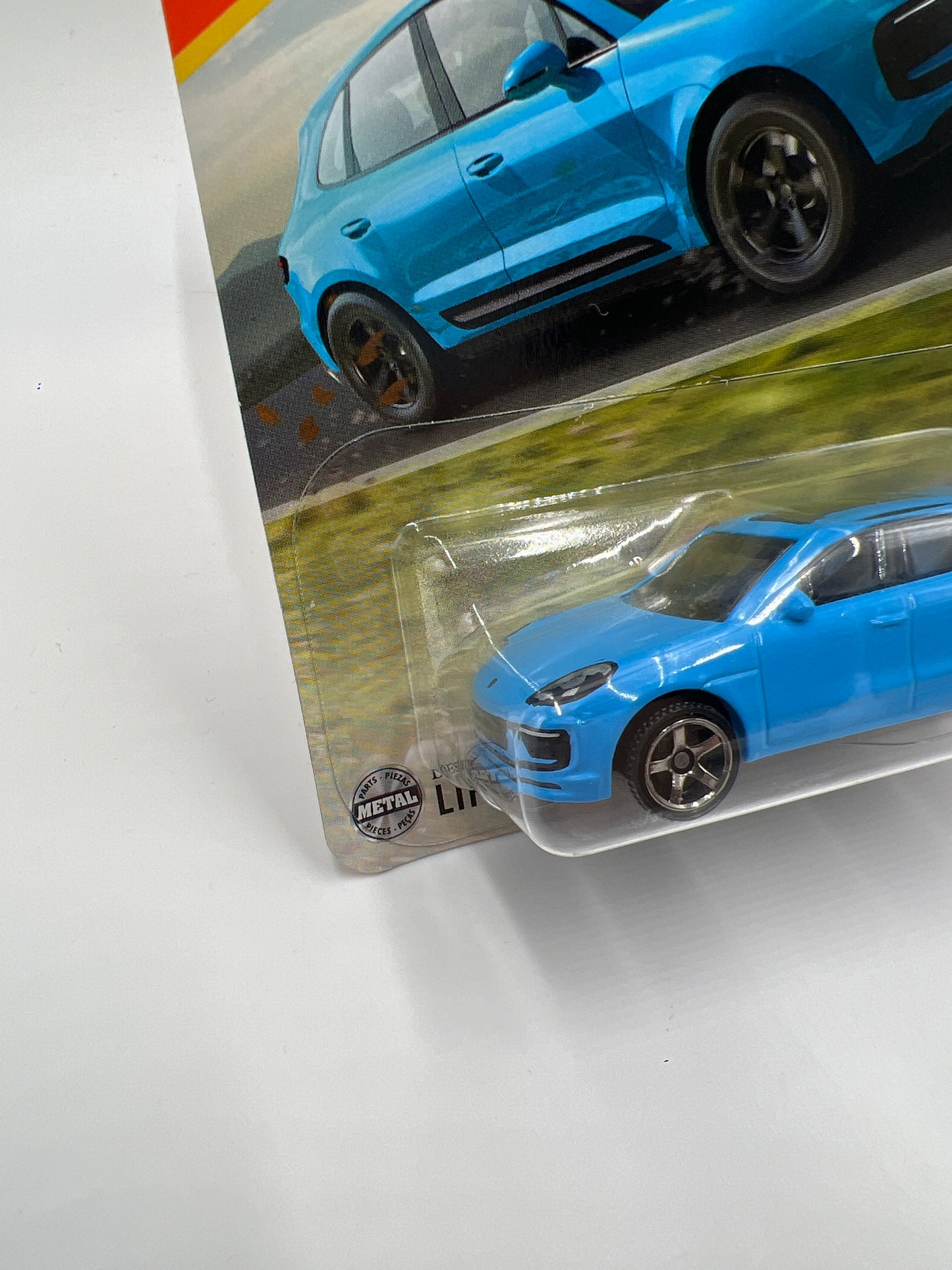 Matchbox #64 Porsche Macan S Light Blue 213L