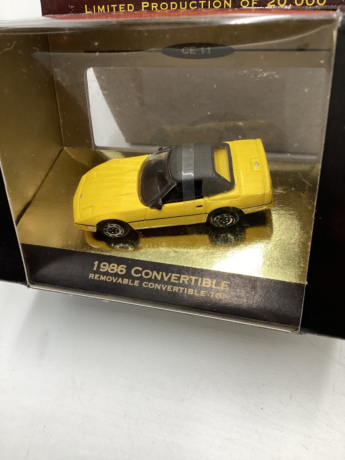 Micro Machines Collectors Edition Corvette Series 1 1986 Convertible Yellow 1/20000 SR CE 11
