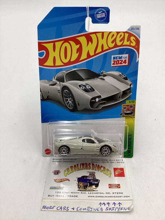 2024 Hot Wheels #205 Pagani Utopia 103H