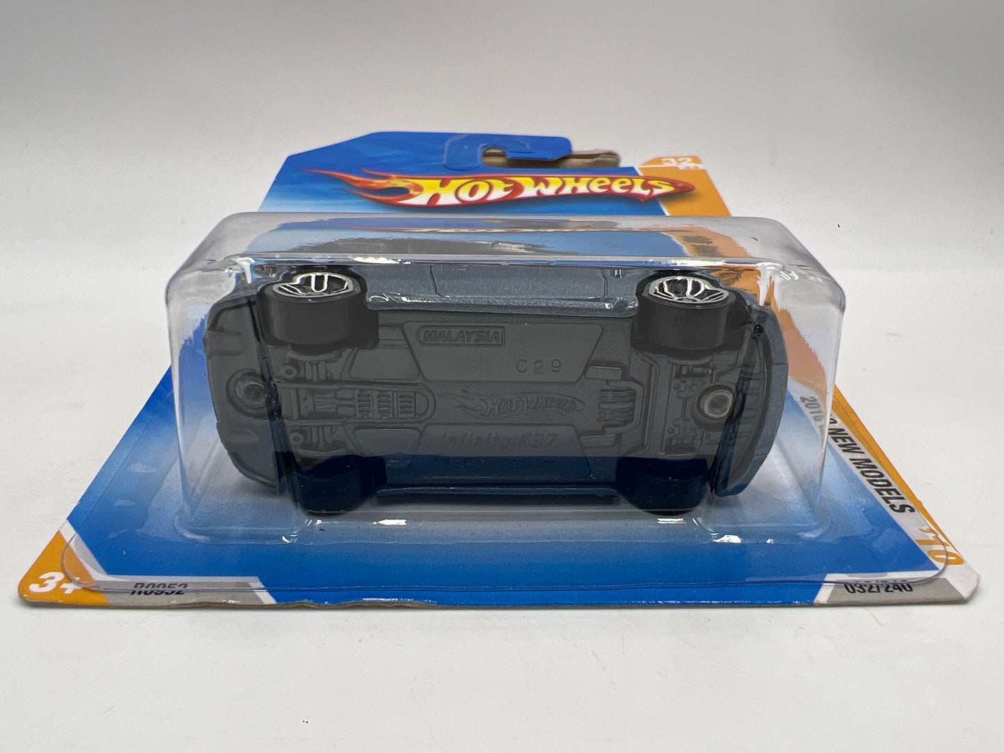 2010 Hot Wheels New Models #32 10 Infiniti G37 Blue W/Protector #2