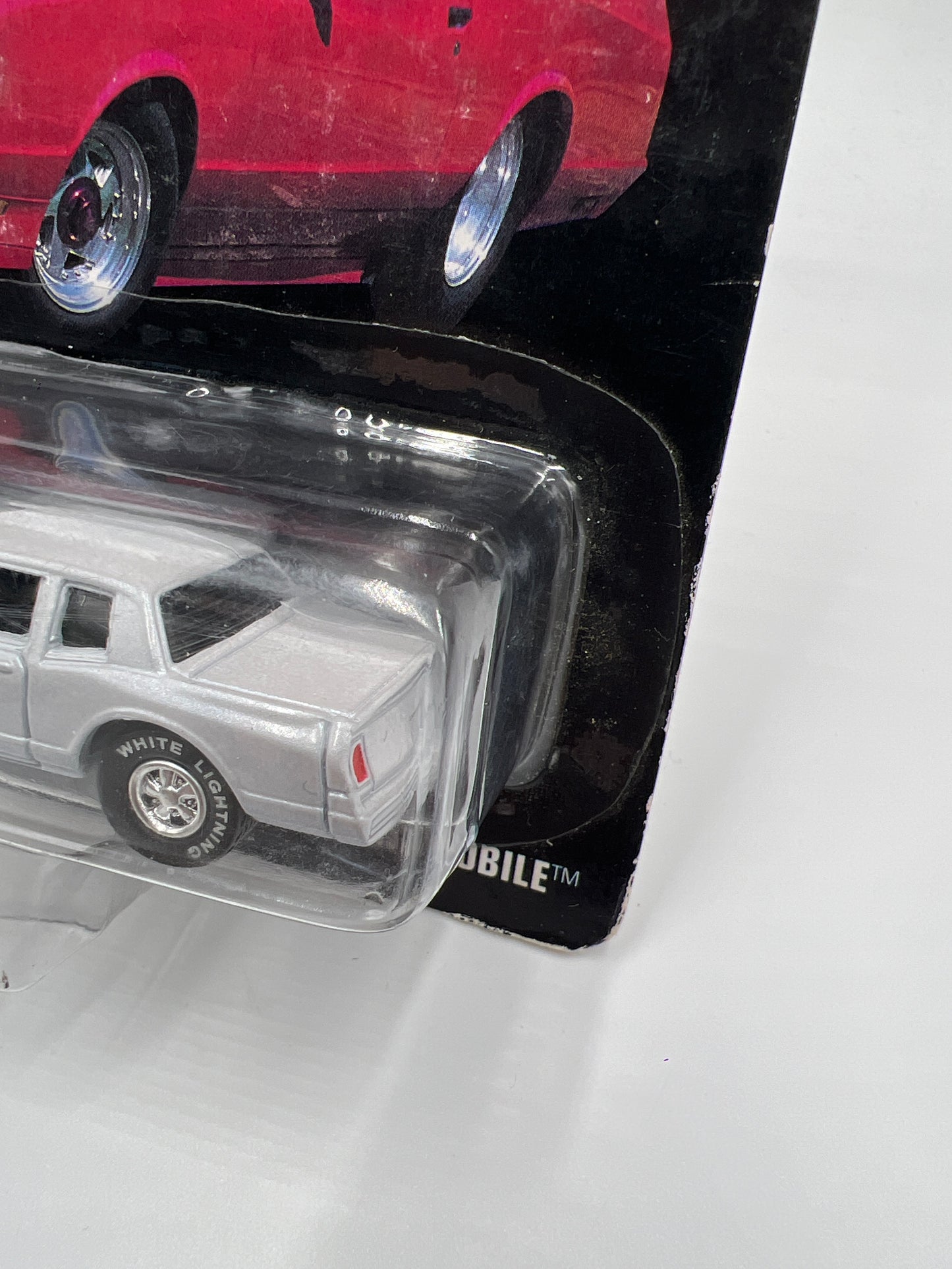 Johnny Lightning White Lightning Chase Hot Rods #71 Beastmobile 87 Monte Carlo White