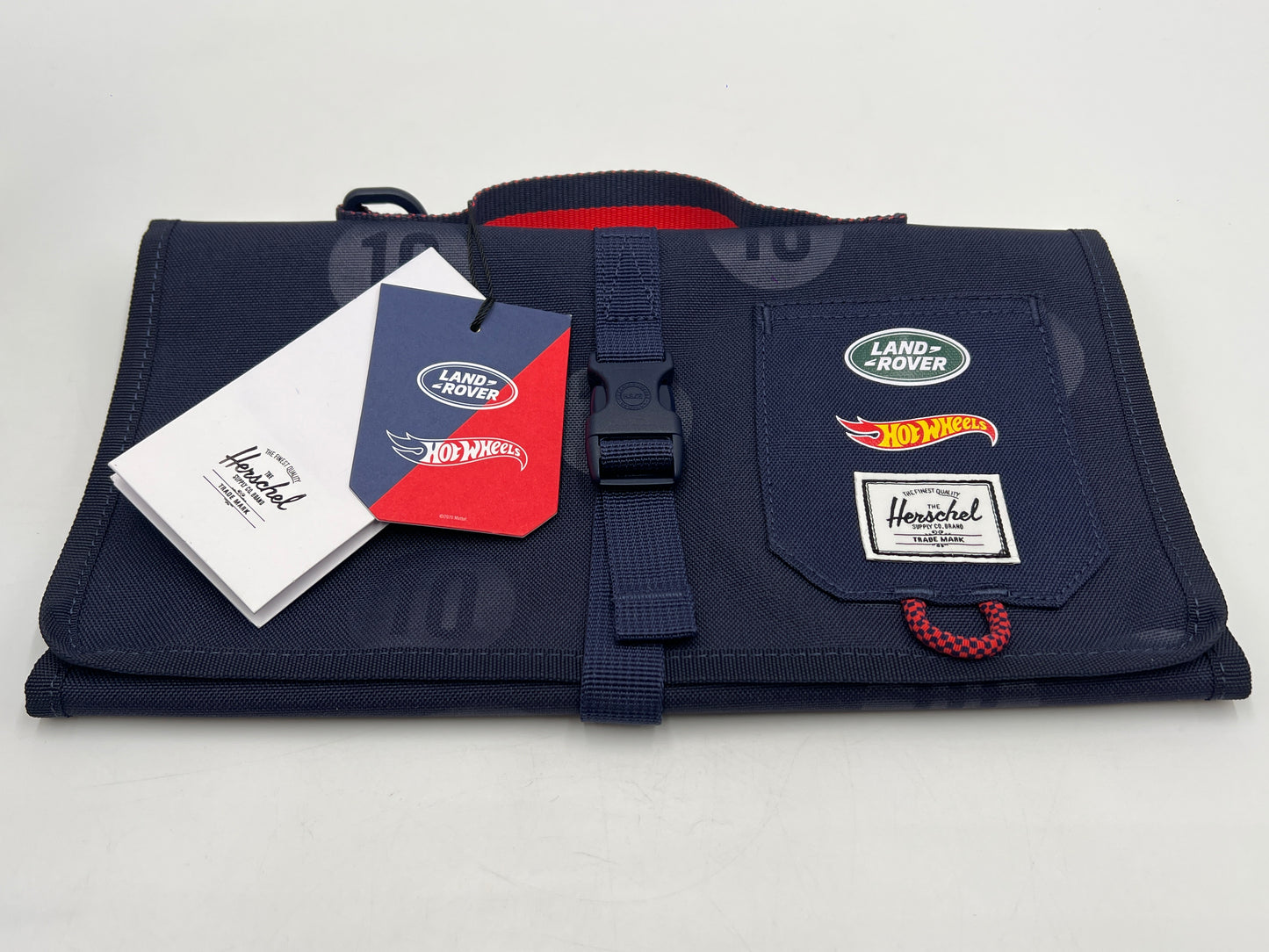 2021 Hot Wheels X Herschel W/Tool Kit Land Rover Defender 90 Gray/White VHTF