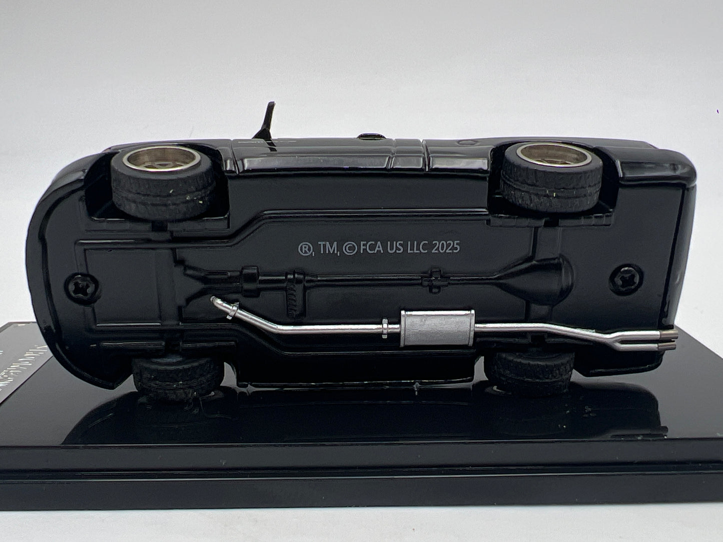 Shoom 64 Models 1:64 Dodge Ram SRT-10 Black W/Accessories