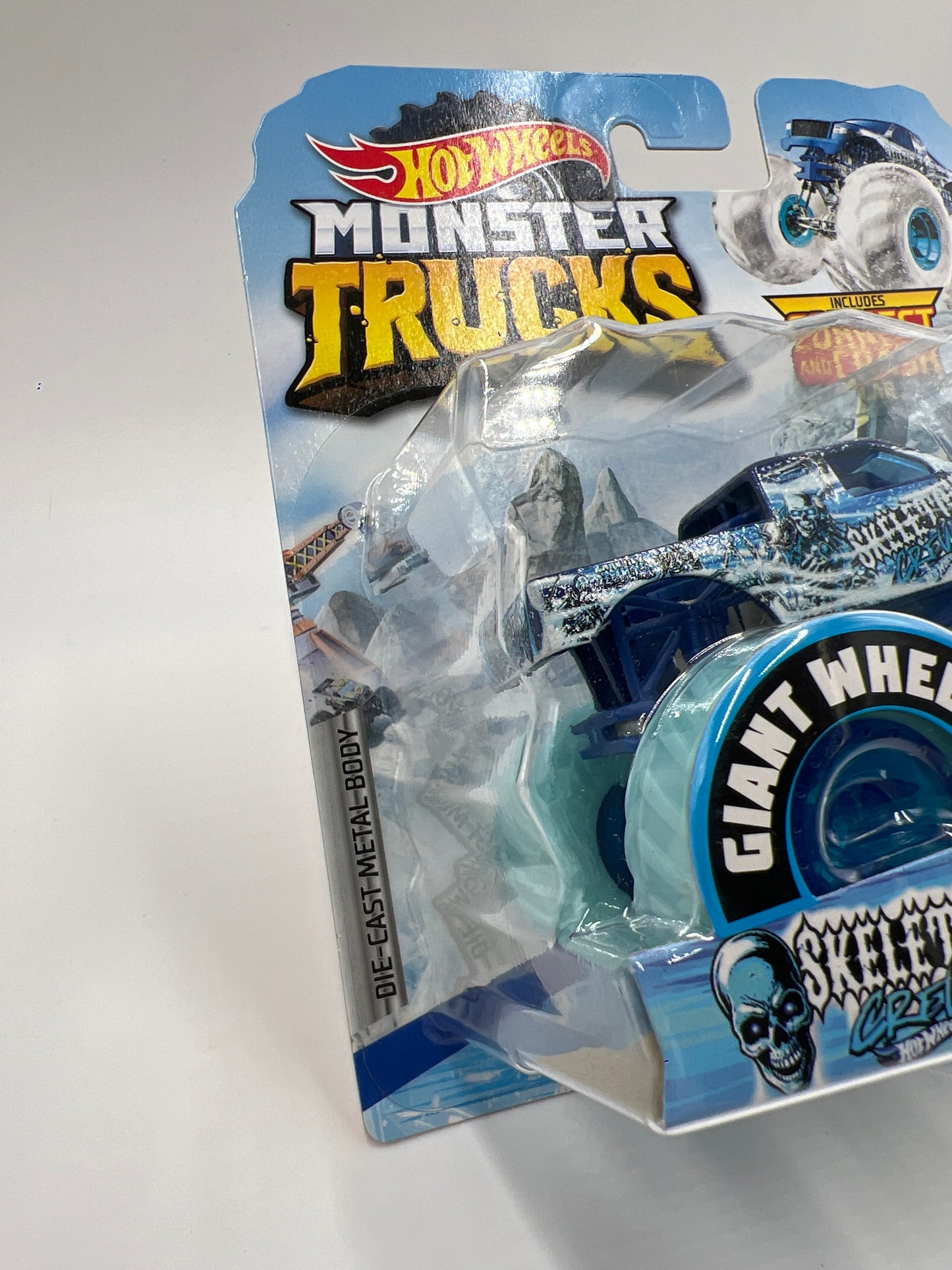 Hot Wheels Monster Trucks Blizzard Bashers Skeleton Crew W/Protector