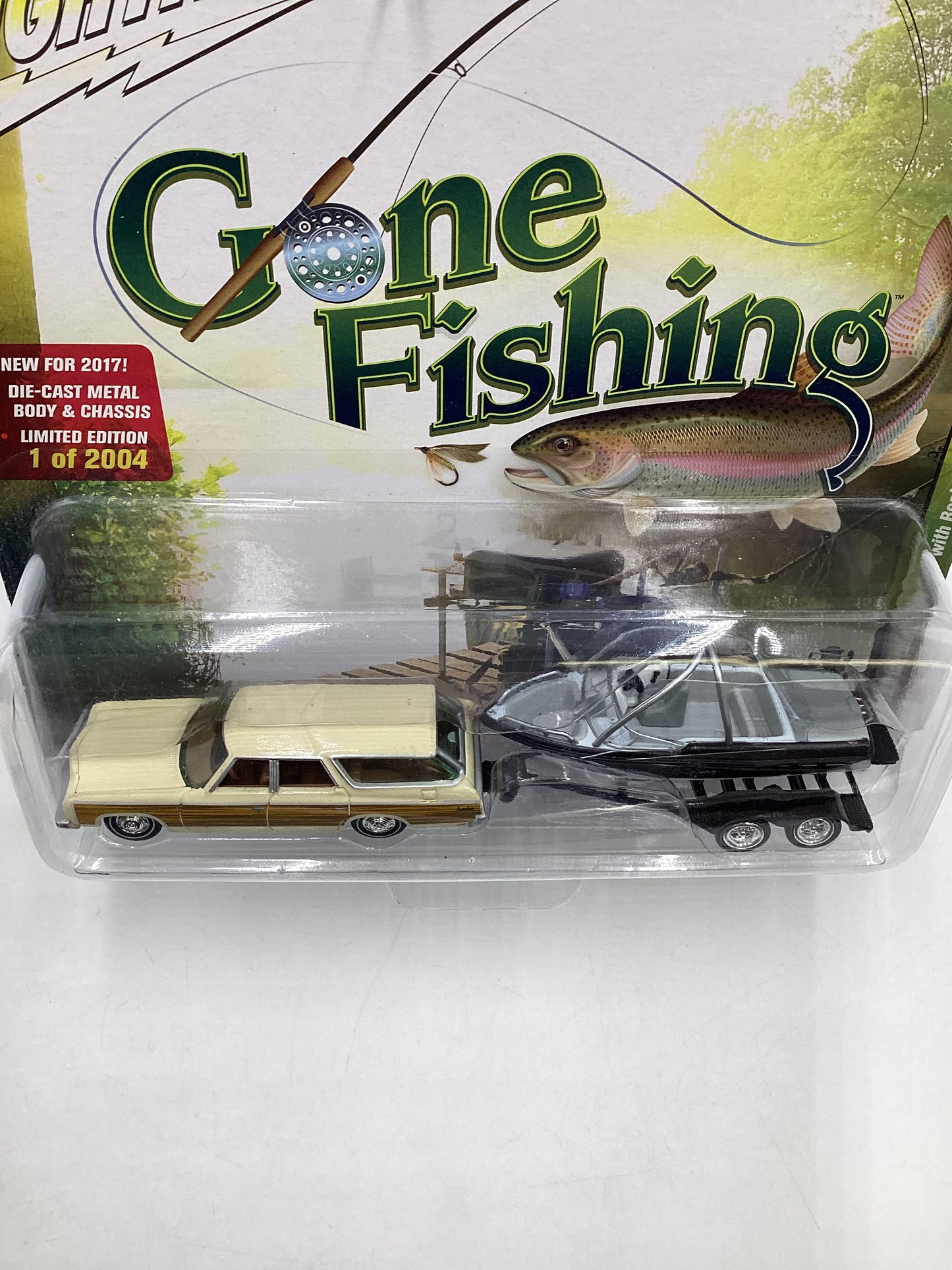 Johnny Lightning 2017 Series 2 Version A Gone Fishing 1973 Chevy Caprice W/ Boat & Trailer 191G