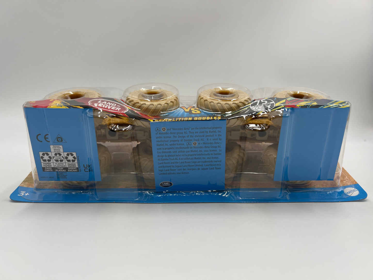 Hot Wheels Monster Trucks Demolition Doubles Land Rover Defender Vs Mercedes-Benz Unimog 136D